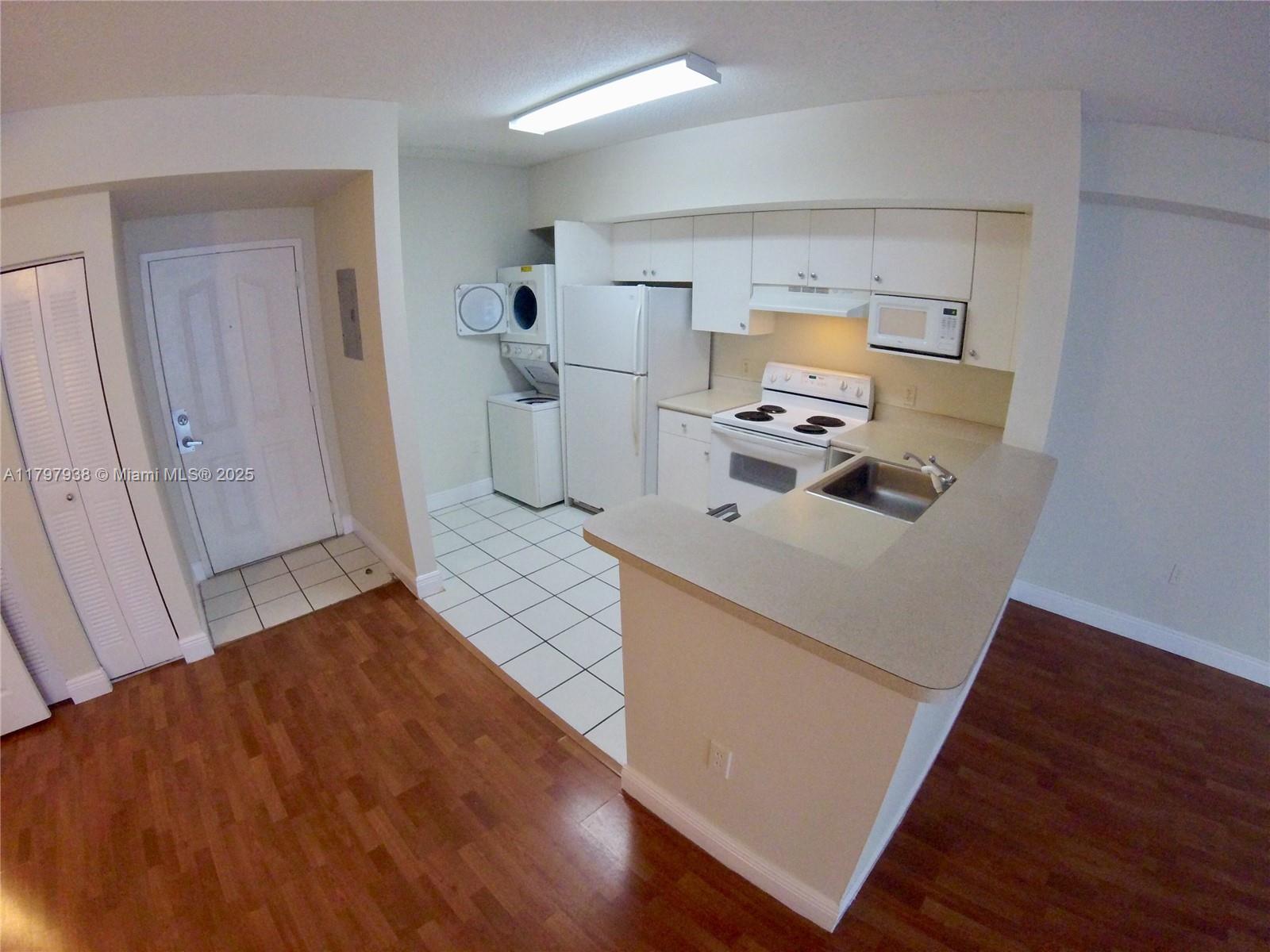 5085 NW 7th St 511