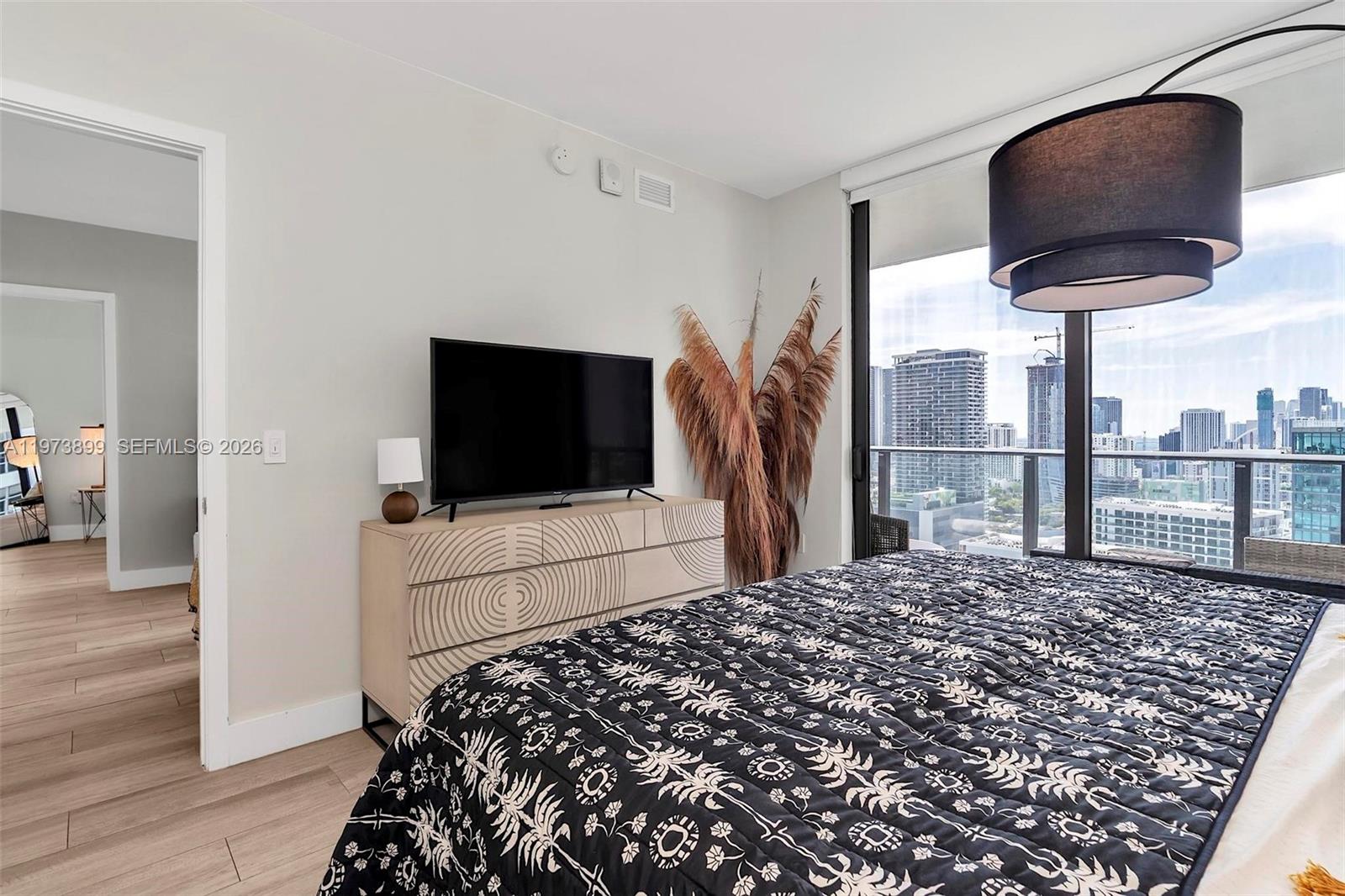 3401 MIDTOWN CONDO - Residential Lease