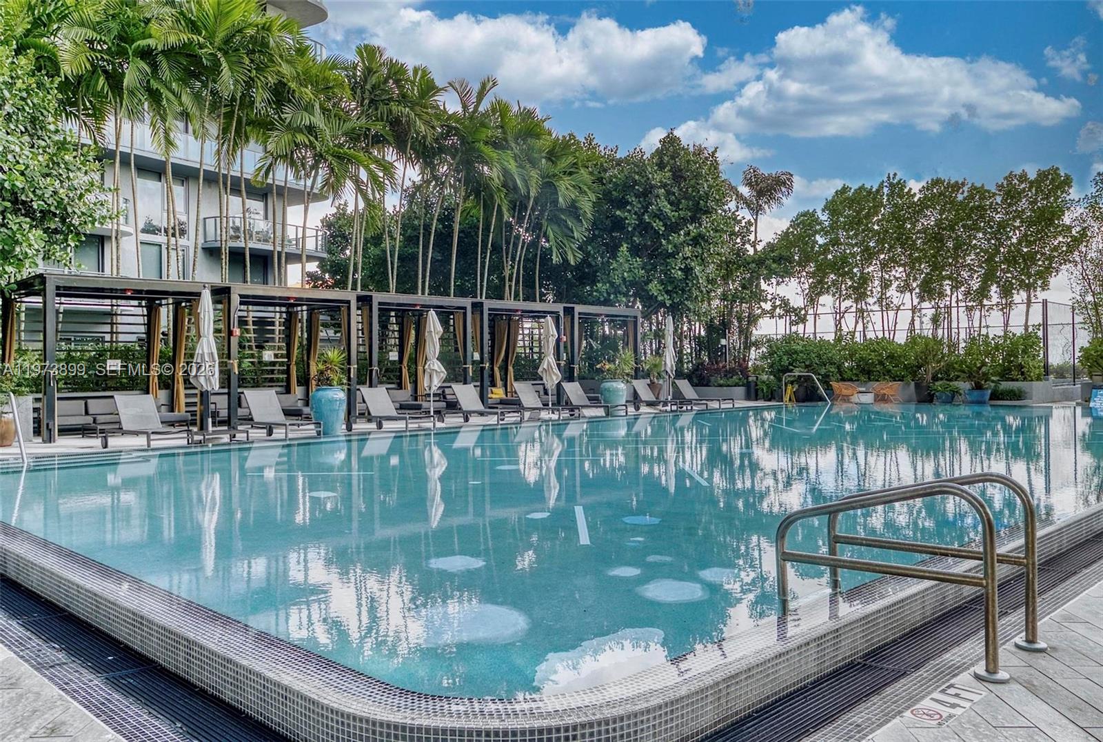 3401 MIDTOWN CONDO - Residential Lease