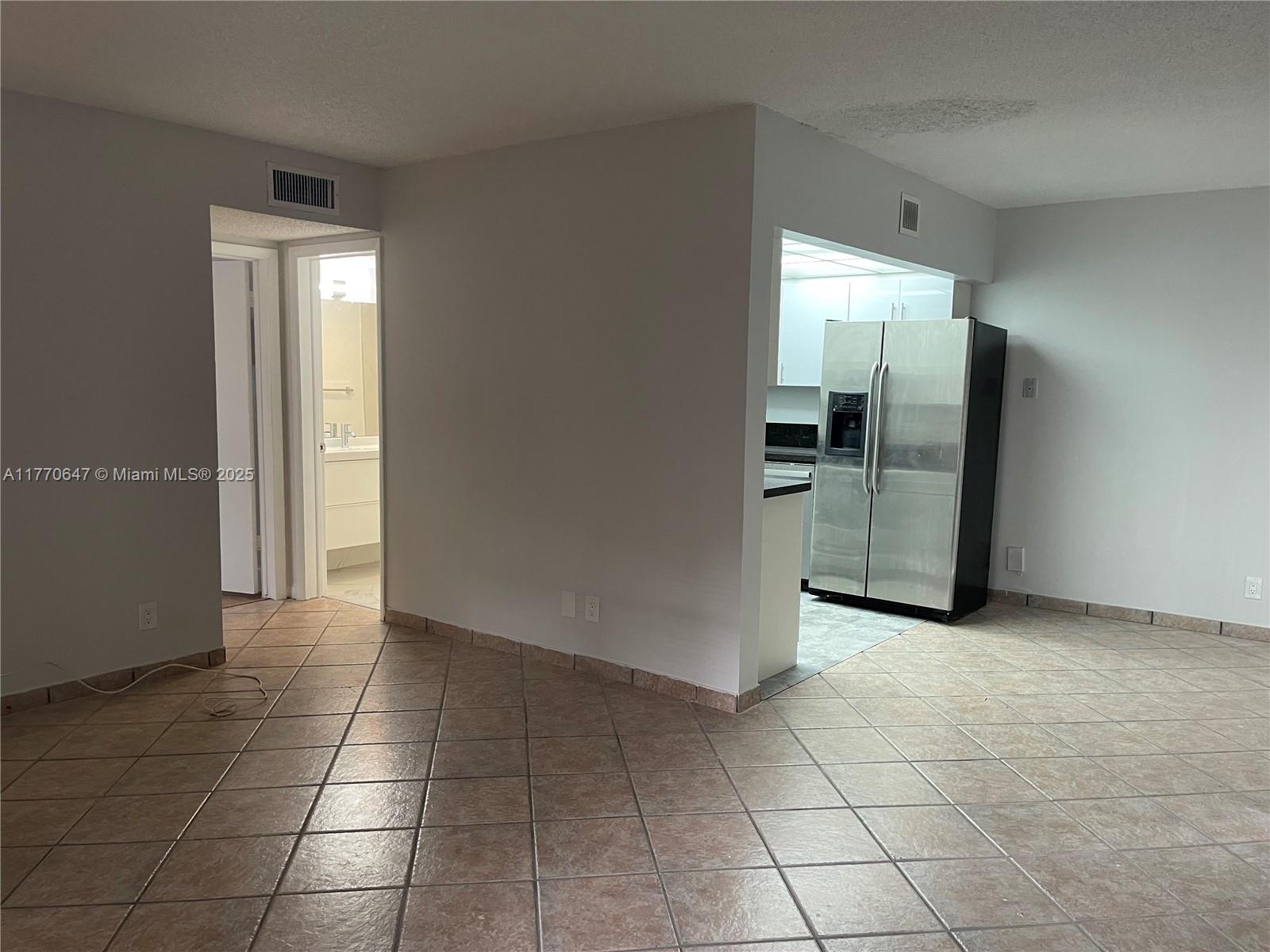 FOUNTAINS OF TAMARAC COND - Residential