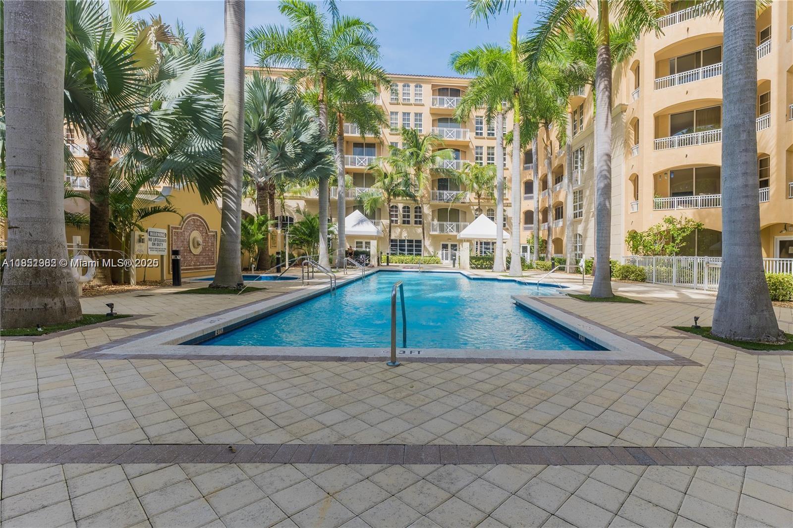 ALAQUA CONDO - Residential