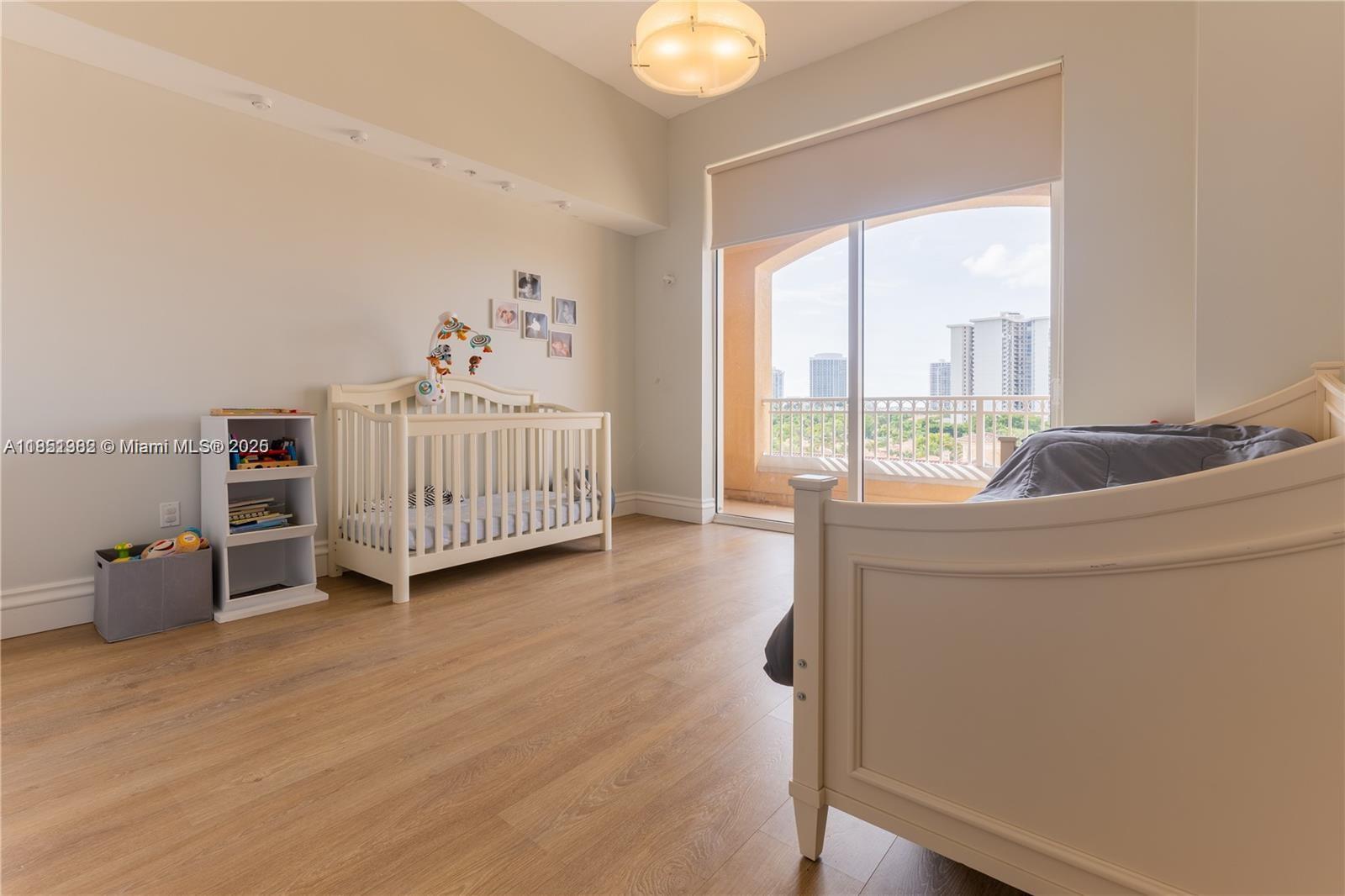 ALAQUA CONDO - Residential