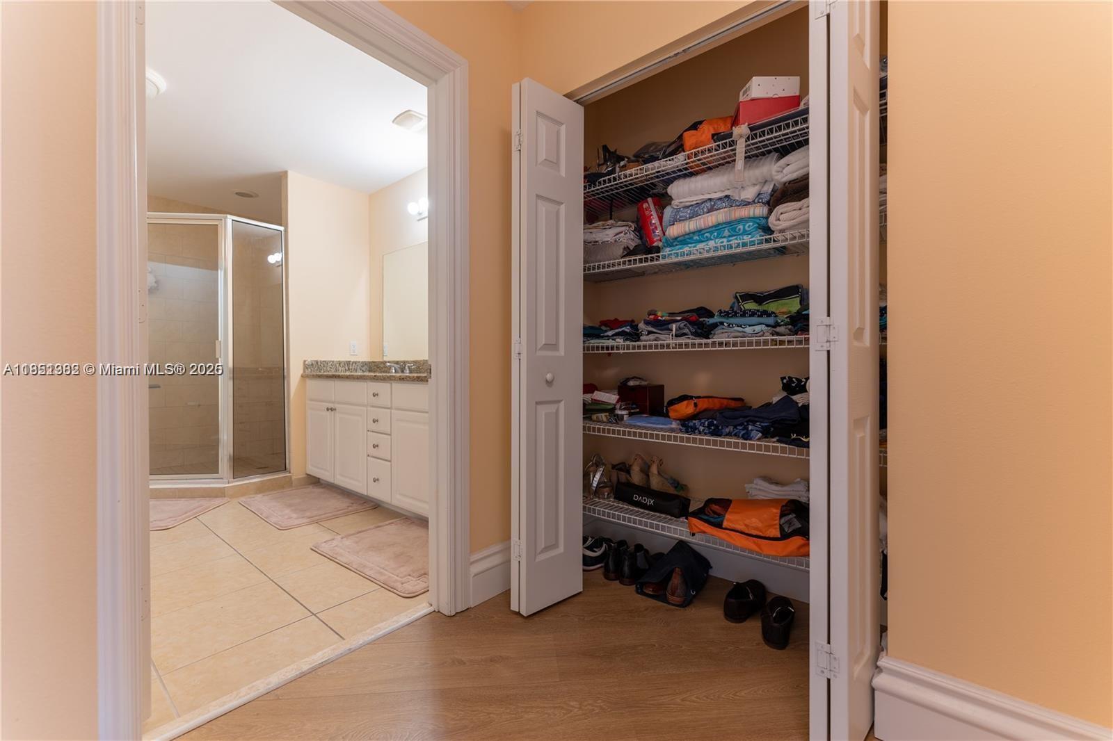 ALAQUA CONDO - Residential