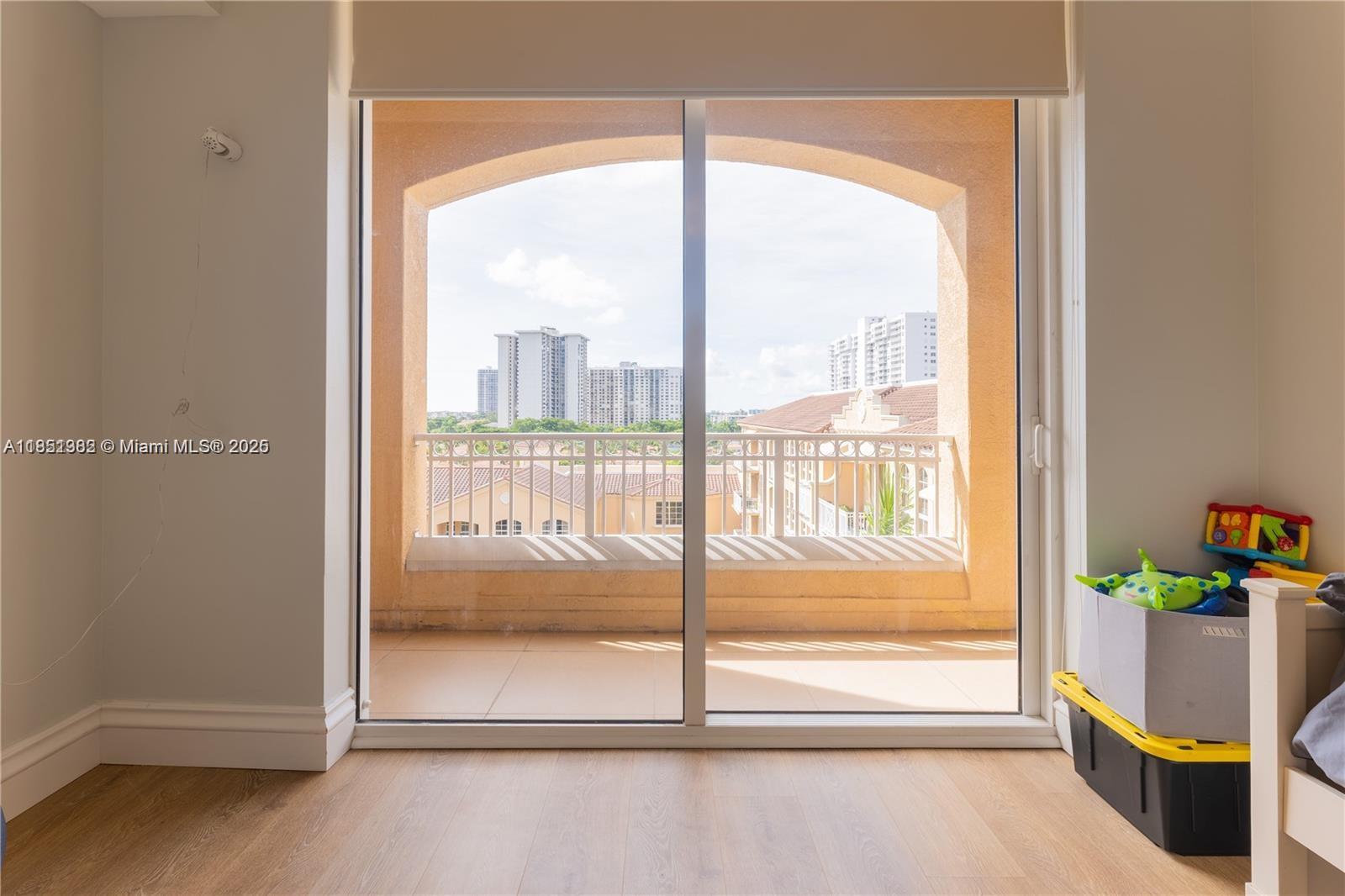 ALAQUA CONDO - Residential