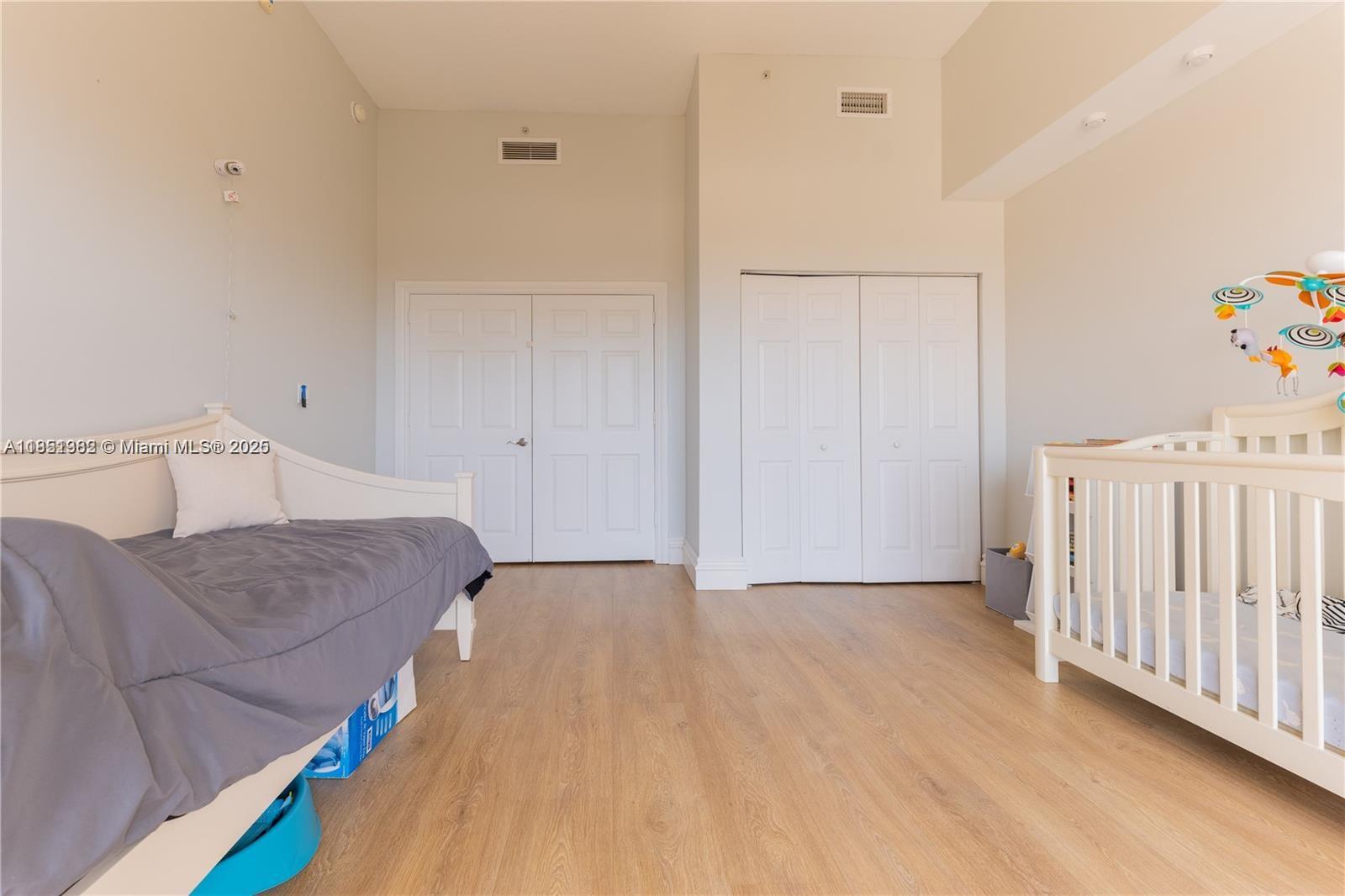 ALAQUA CONDO - Residential