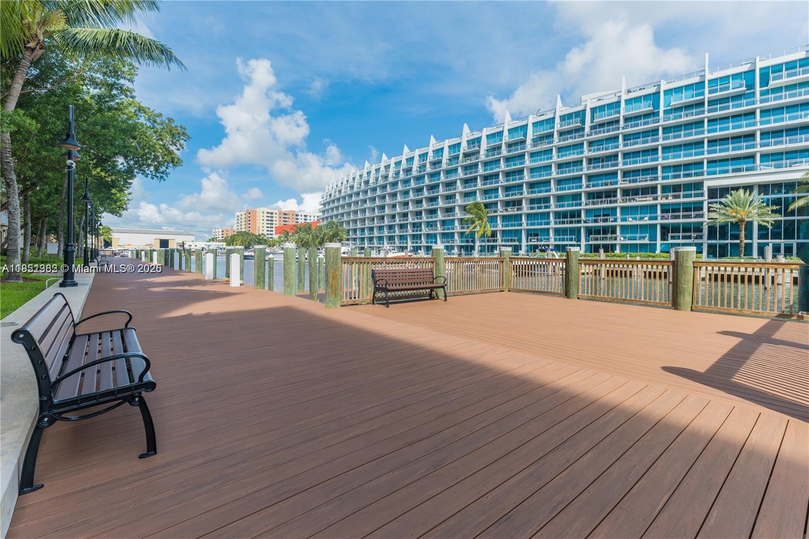 ALAQUA CONDO - Residential