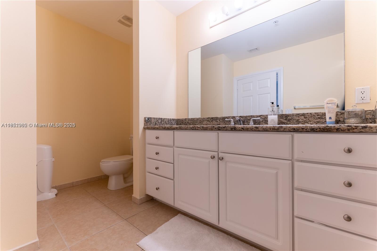 ALAQUA CONDO - Residential