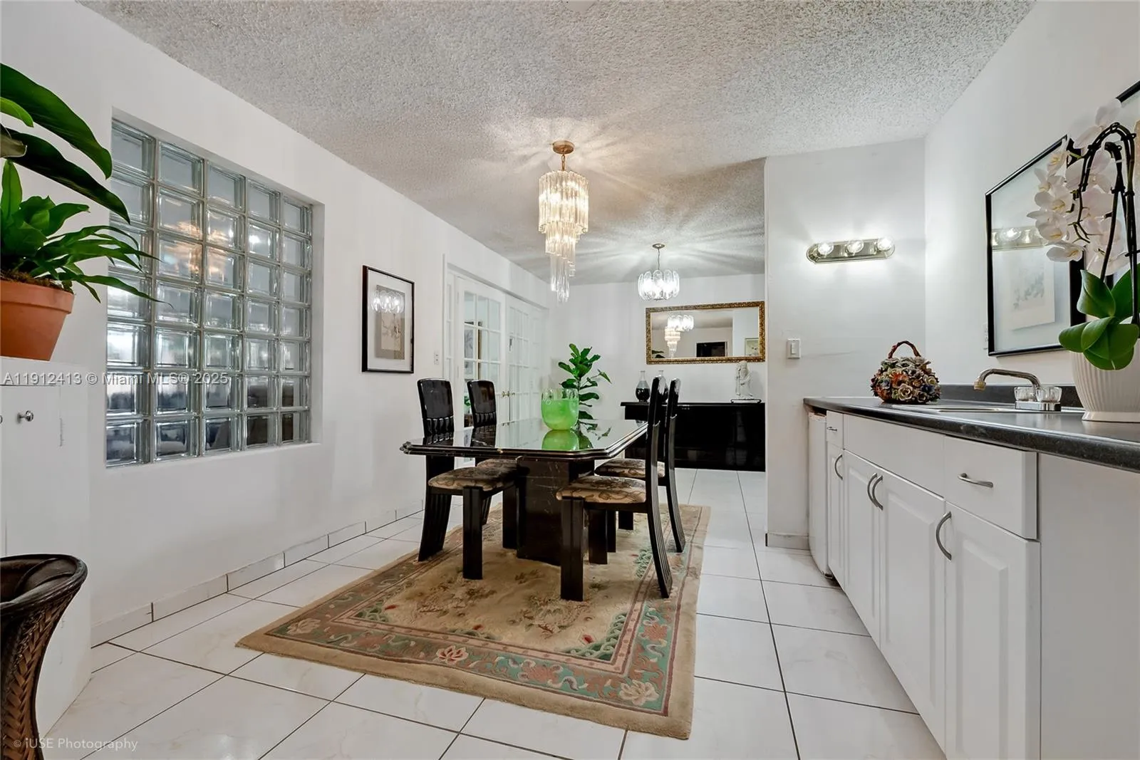 Miami, Florida 33165, United States, 4 Bedrooms Bedrooms, ,3 BathroomsBathrooms,Residential,Active,241964