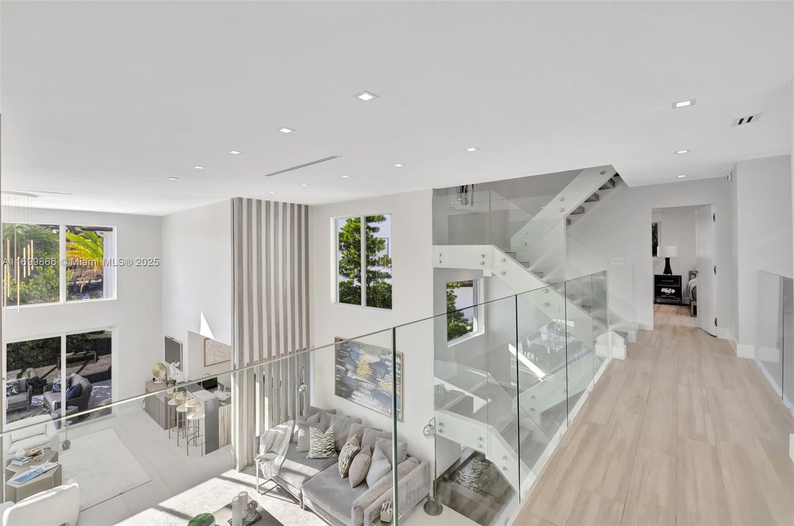 LAUDERDALE ISLES RE-AMEND - Residential