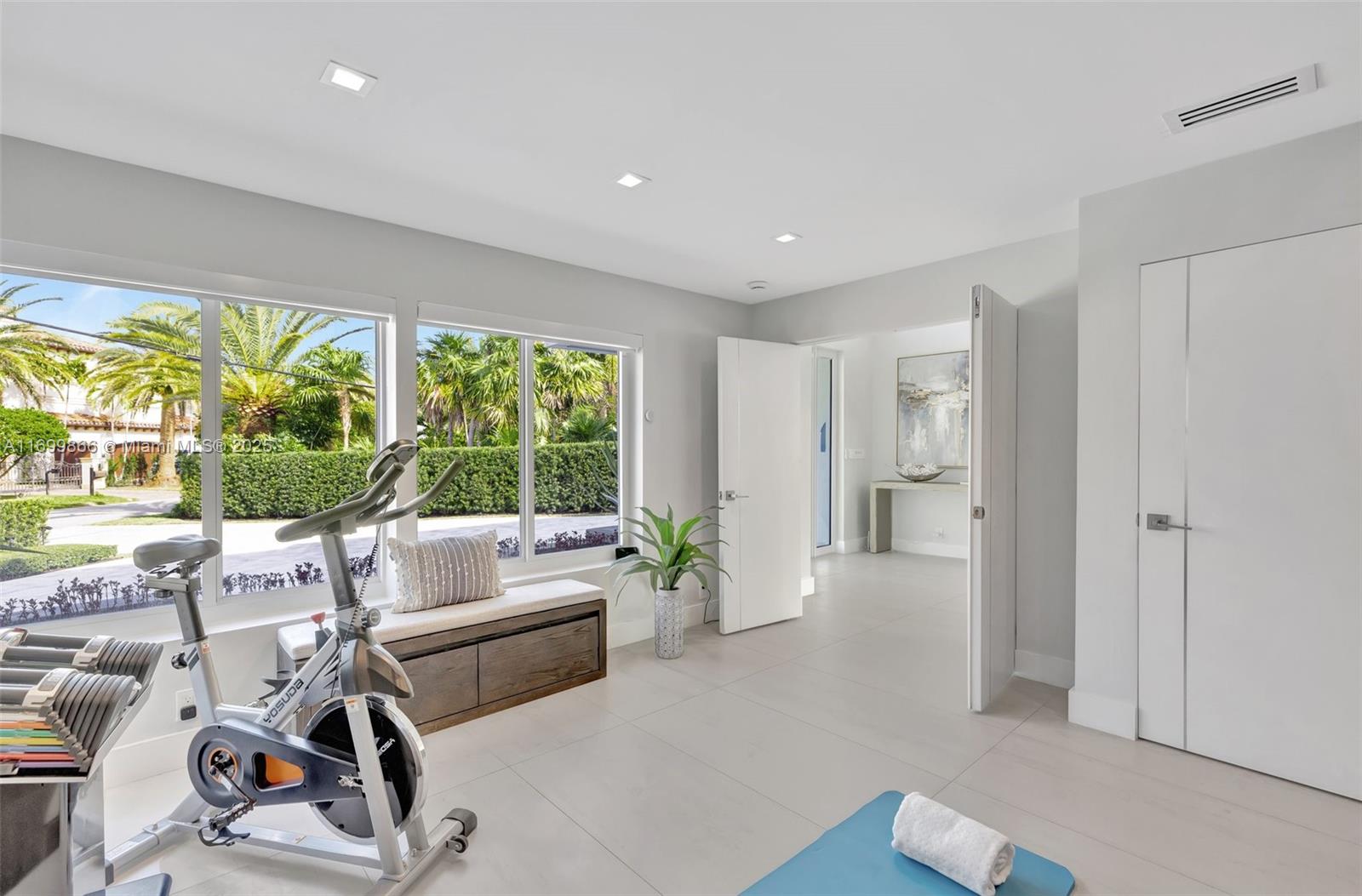 LAUDERDALE ISLES RE-AMEND - Residential