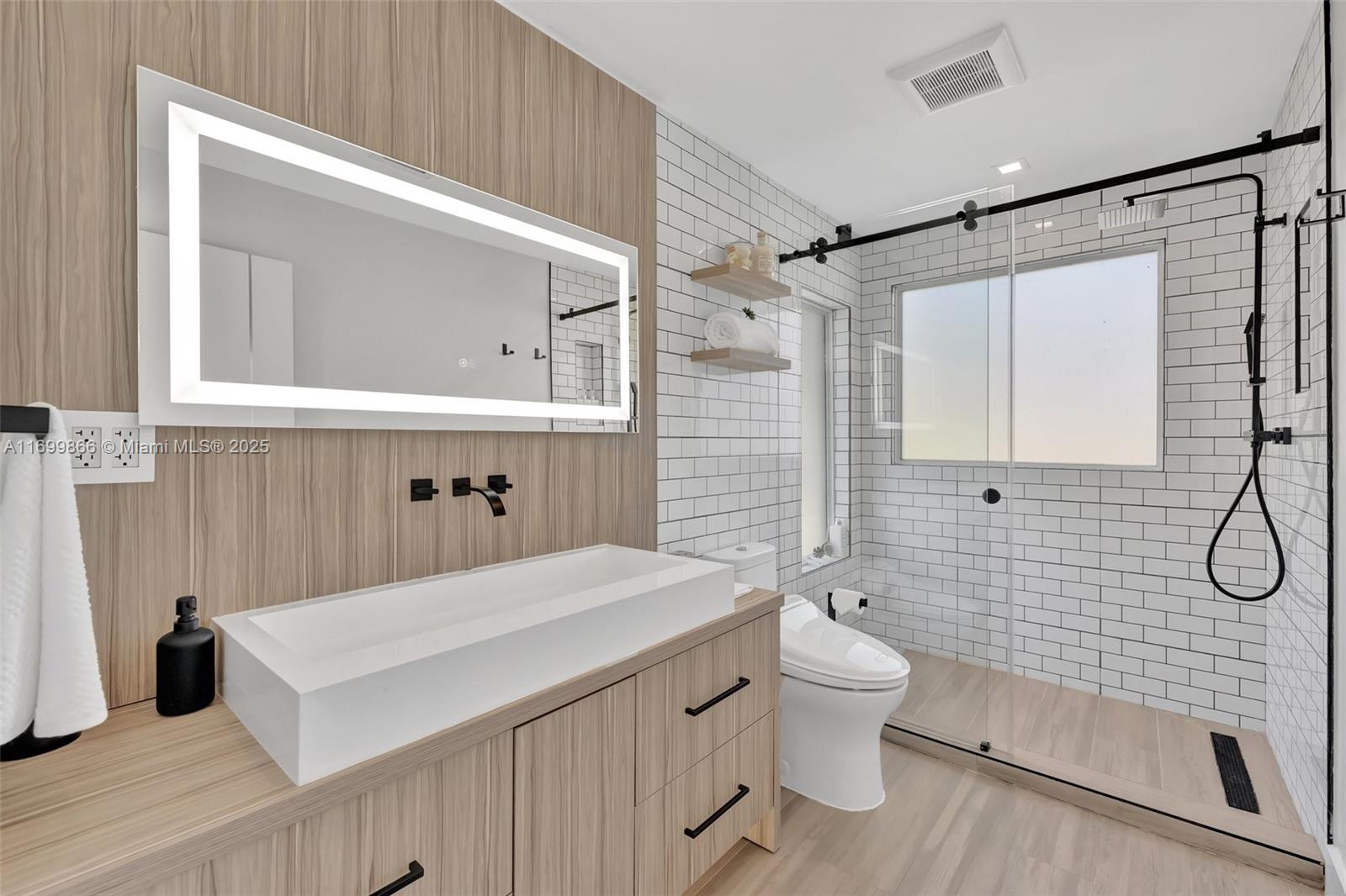 LAUDERDALE ISLES RE-AMEND - Residential