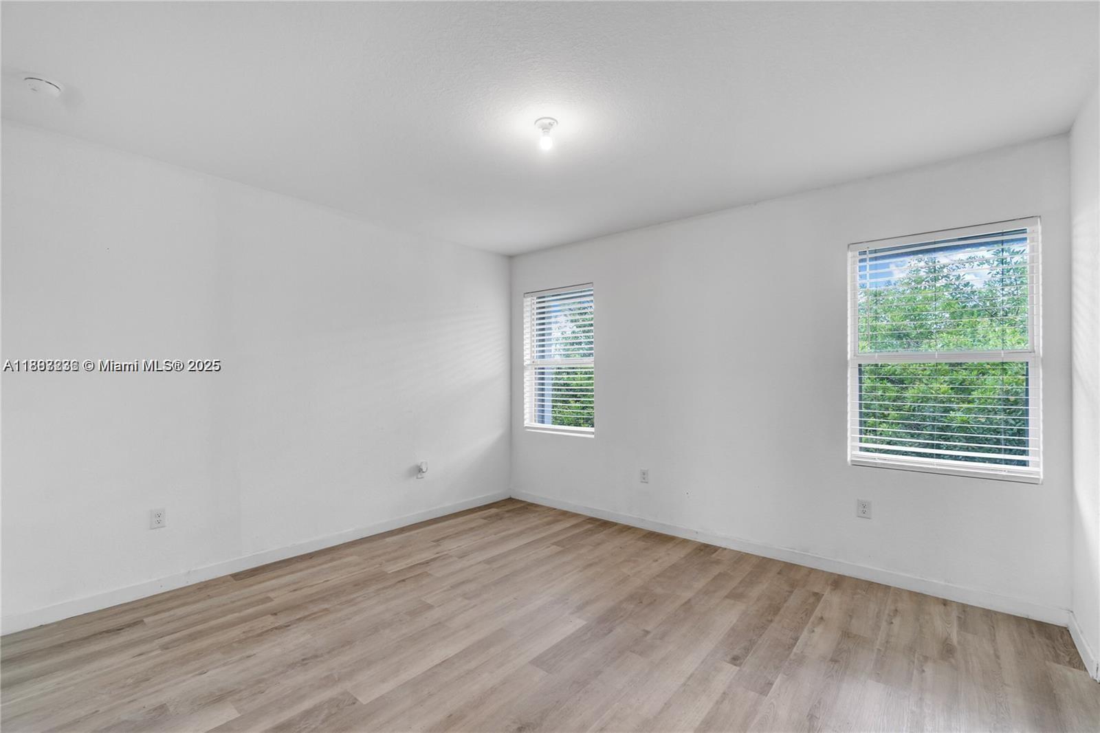 HAMILTON PLACE - Residential