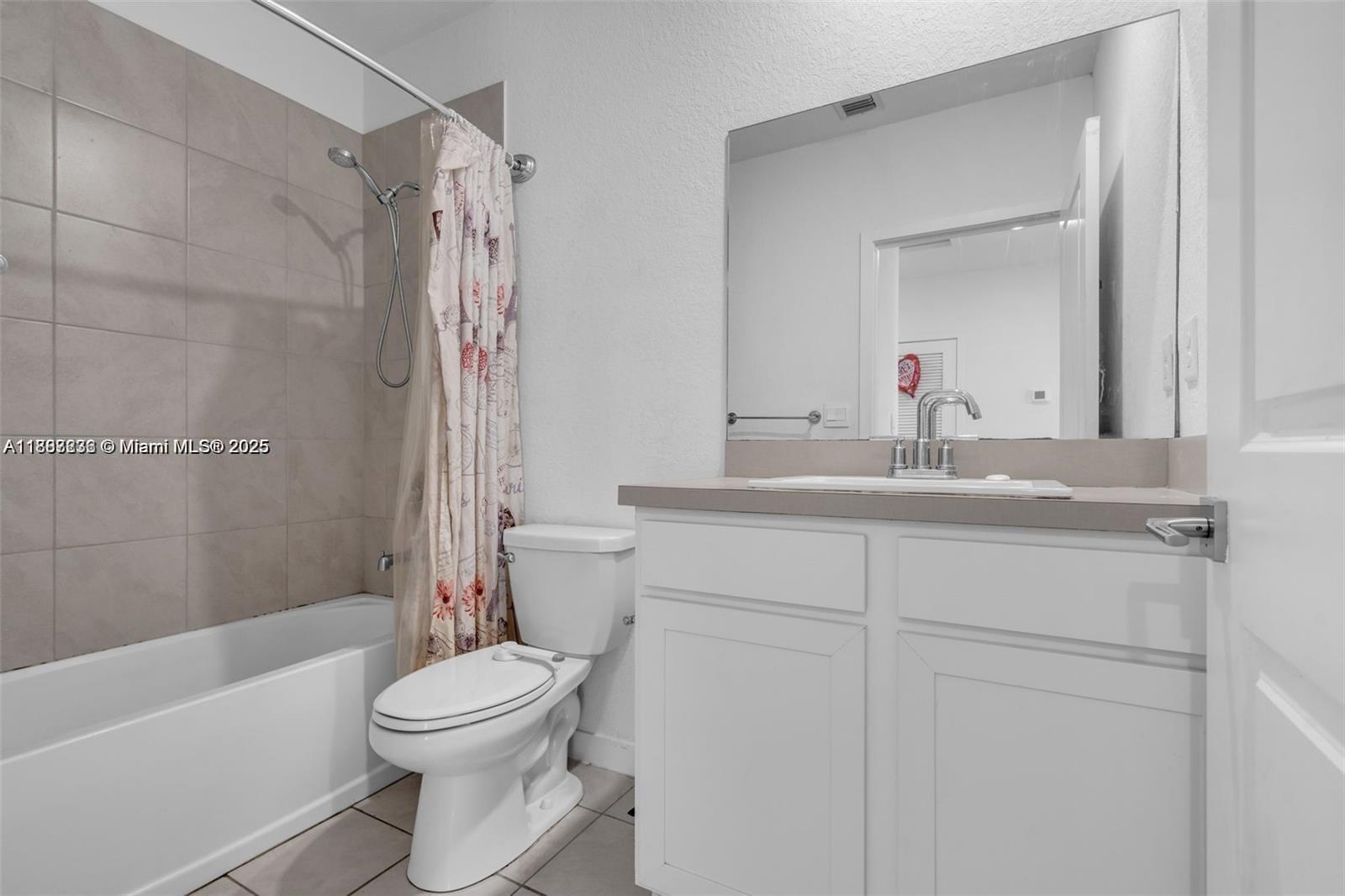 HAMILTON PLACE - Residential