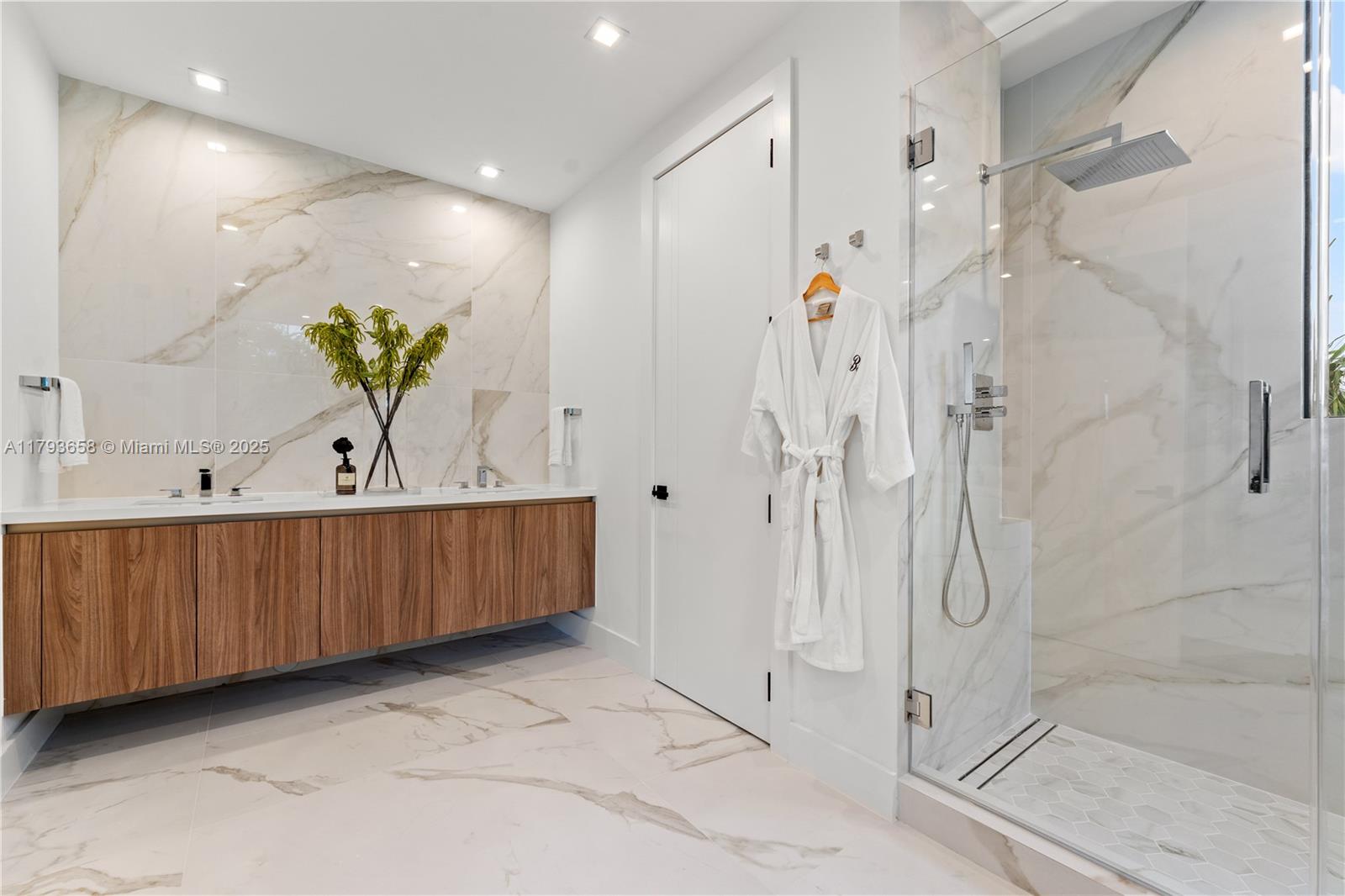 C G RIVIERA SEC PART 4 - Residential