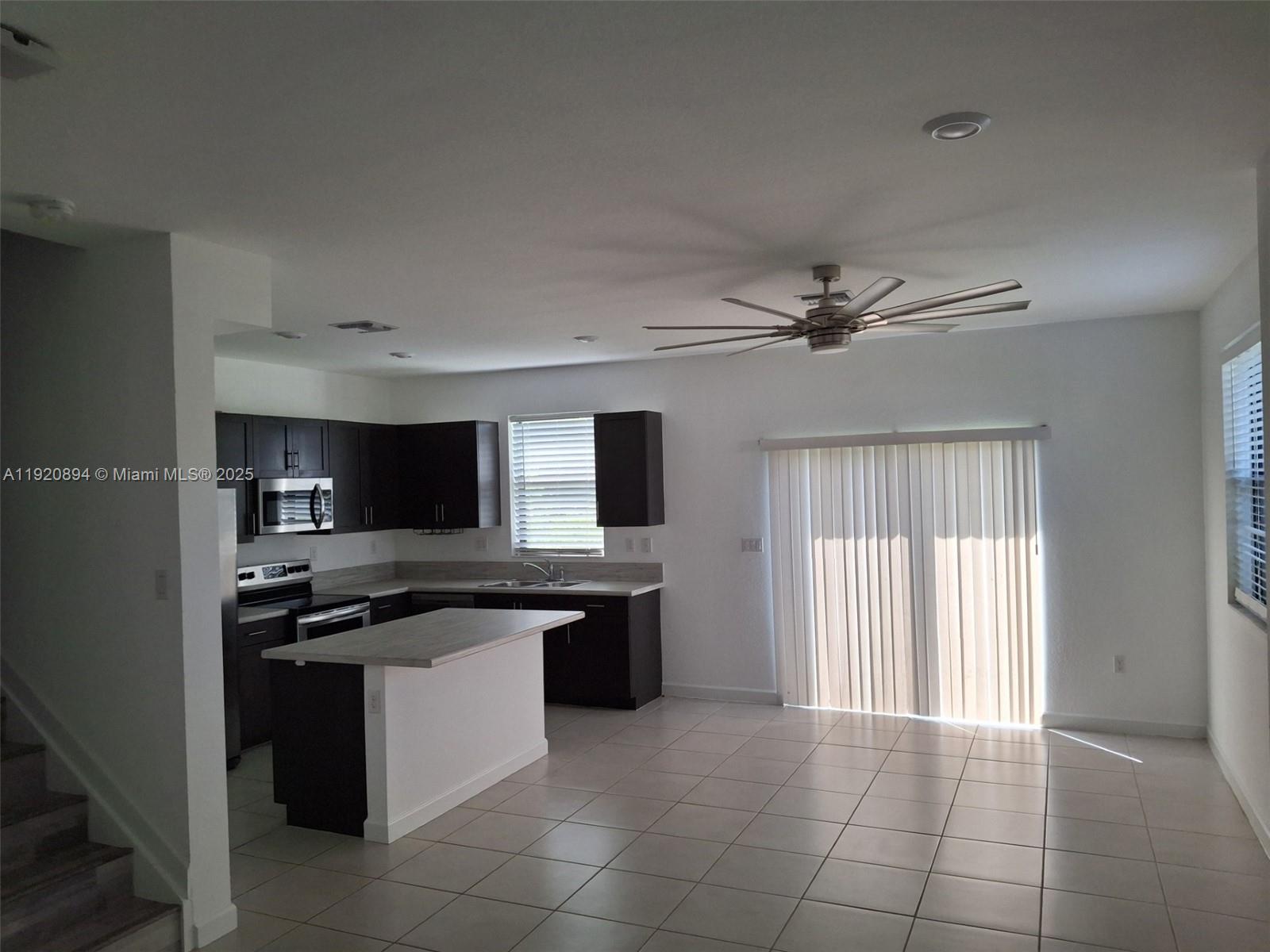 TROTTERS CHASE - Residential