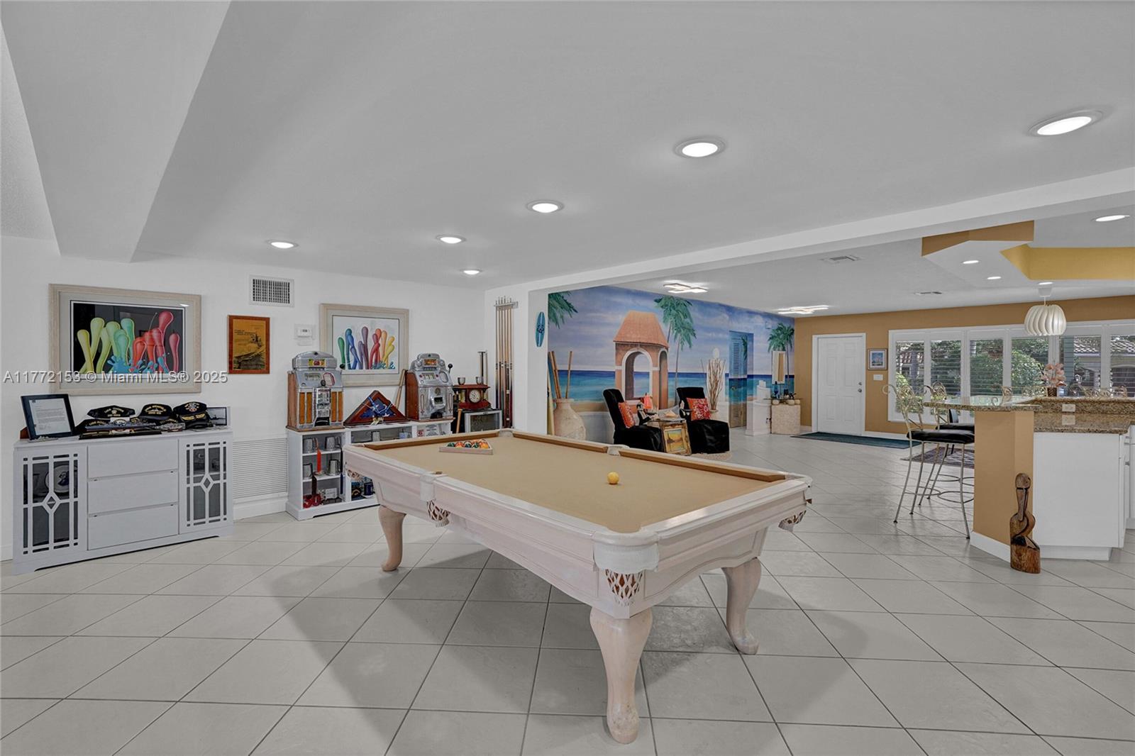 LAUDERDALE BEACH EXT UNIT - Residential