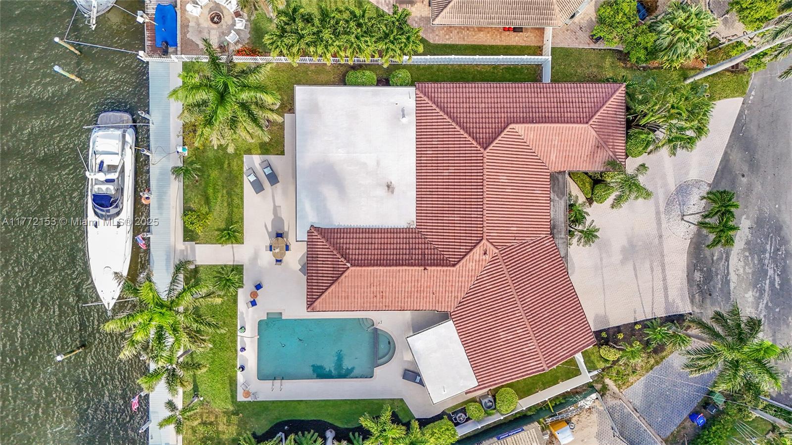 LAUDERDALE BEACH EXT UNIT - Residential