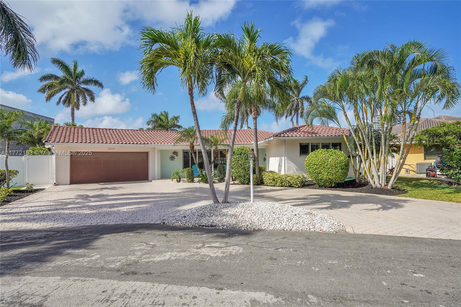 LAUDERDALE BEACH EXT UNIT - Residential
