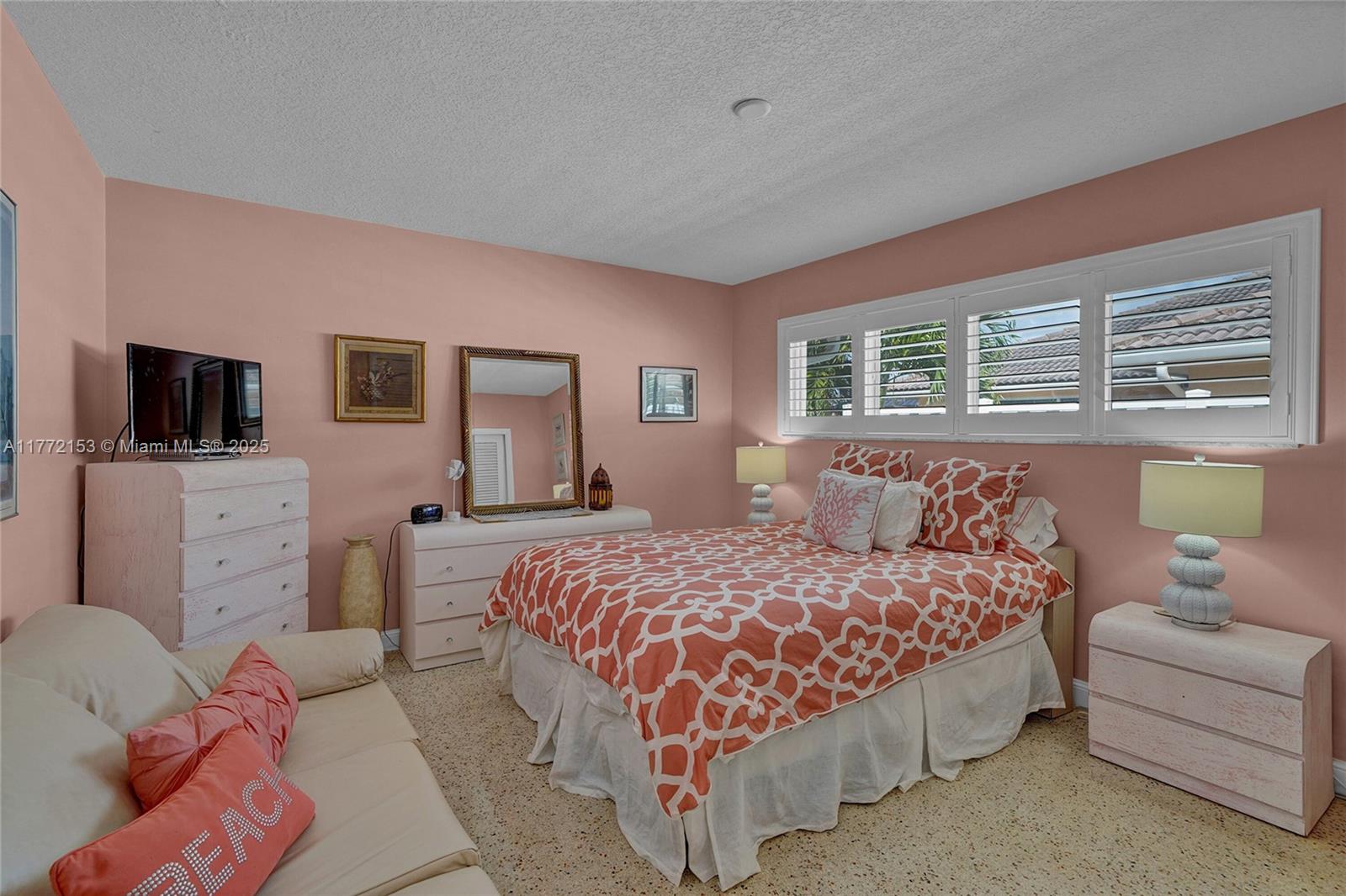 LAUDERDALE BEACH EXT UNIT - Residential