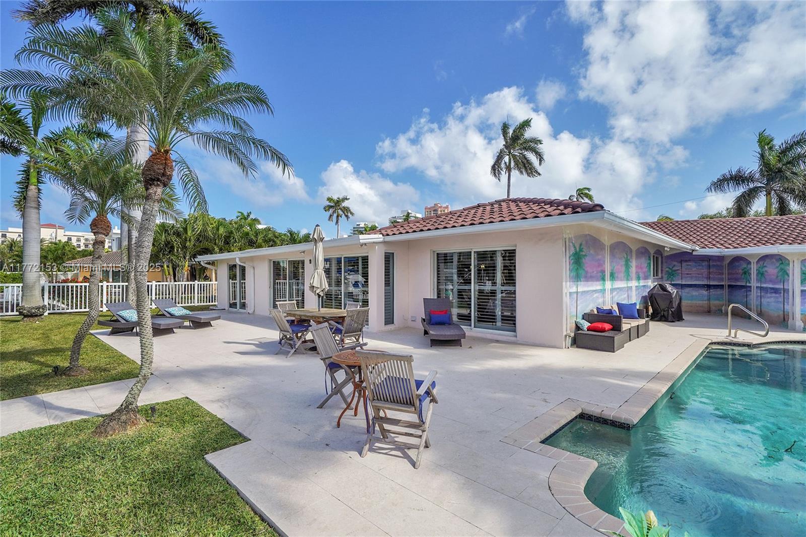 LAUDERDALE BEACH EXT UNIT - Residential