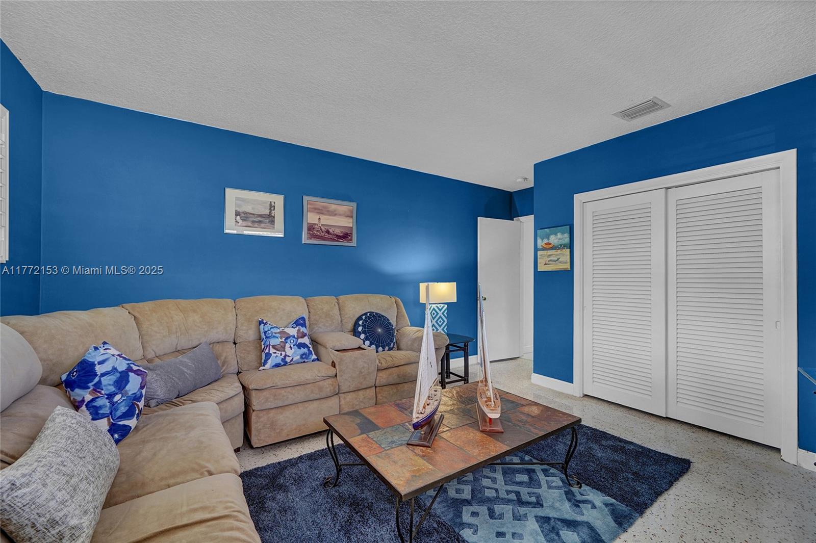 LAUDERDALE BEACH EXT UNIT - Residential