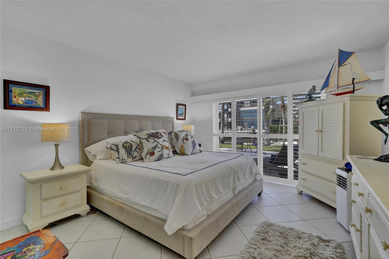 LAUDERDALE BEACH EXT UNIT - Residential