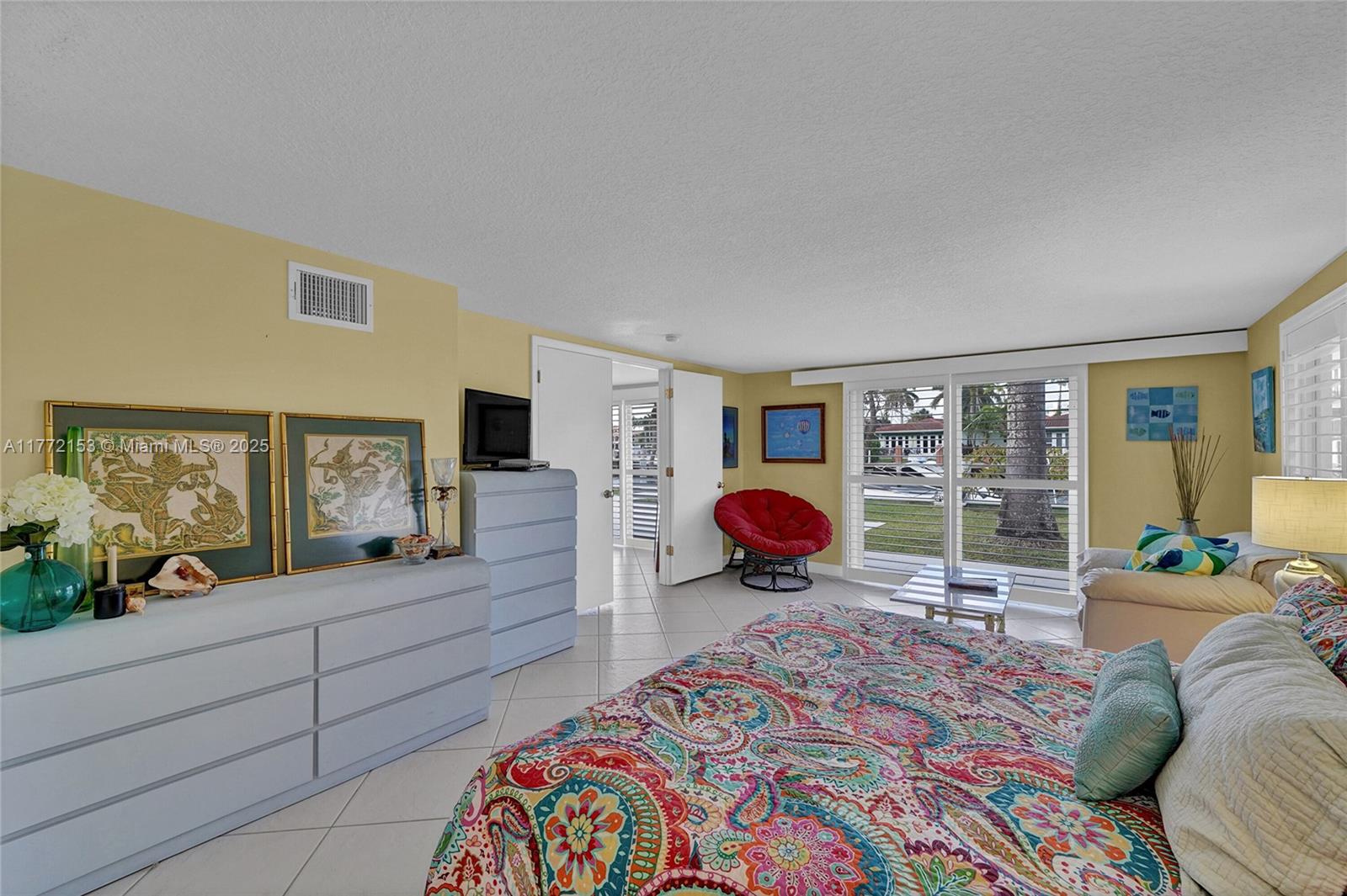 LAUDERDALE BEACH EXT UNIT - Residential