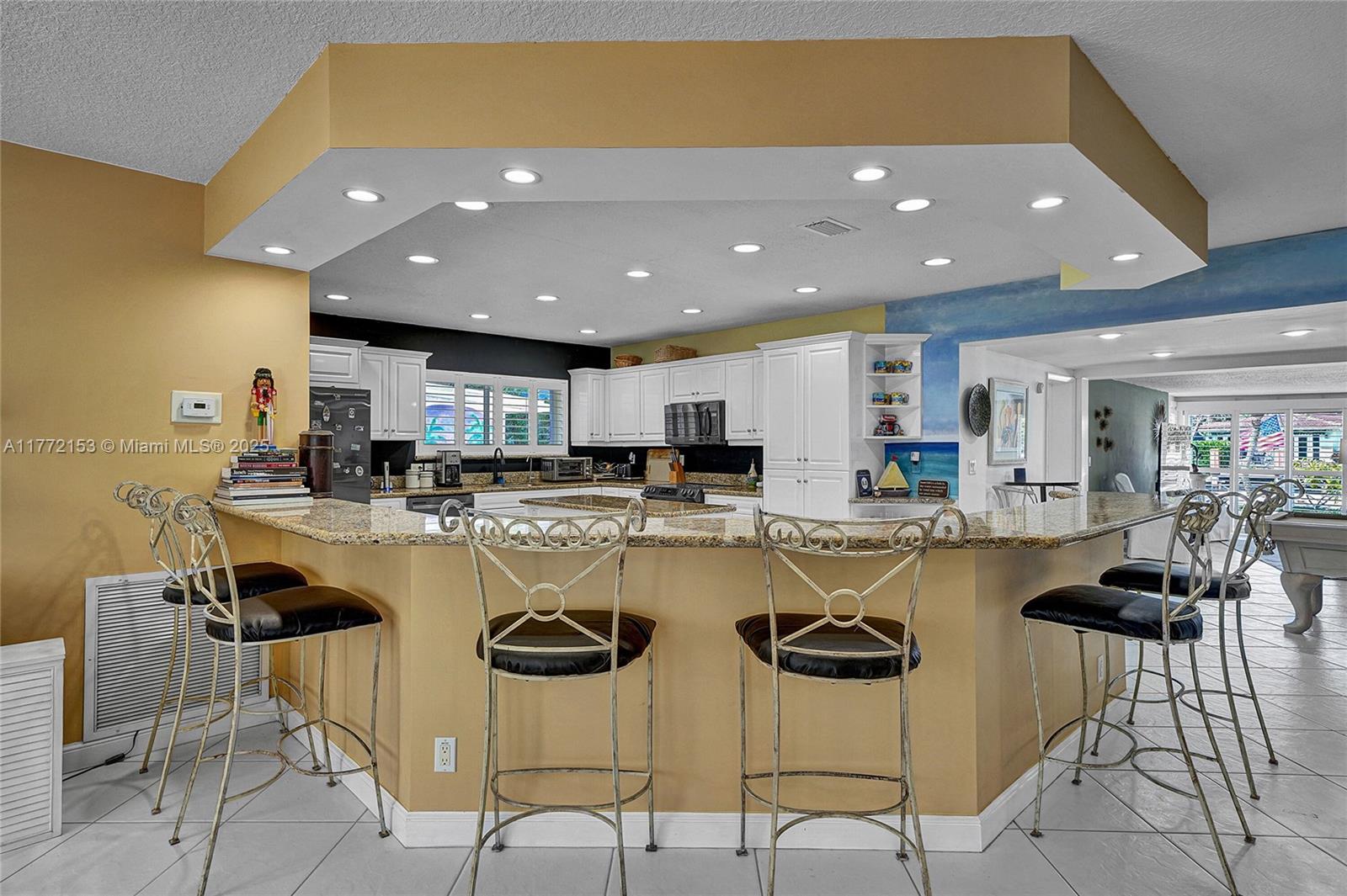 LAUDERDALE BEACH EXT UNIT - Residential