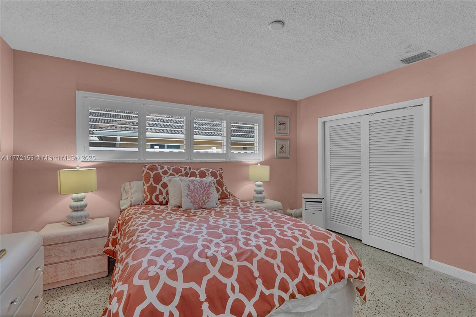 LAUDERDALE BEACH EXT UNIT - Residential