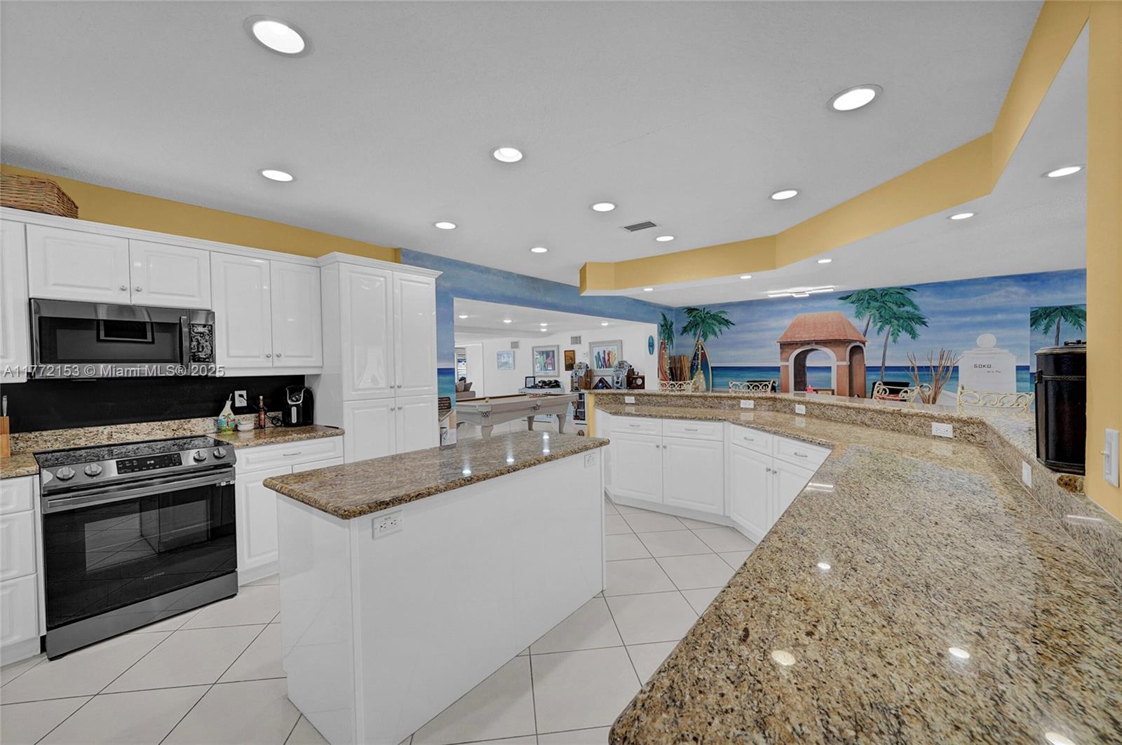 LAUDERDALE BEACH EXT UNIT - Residential
