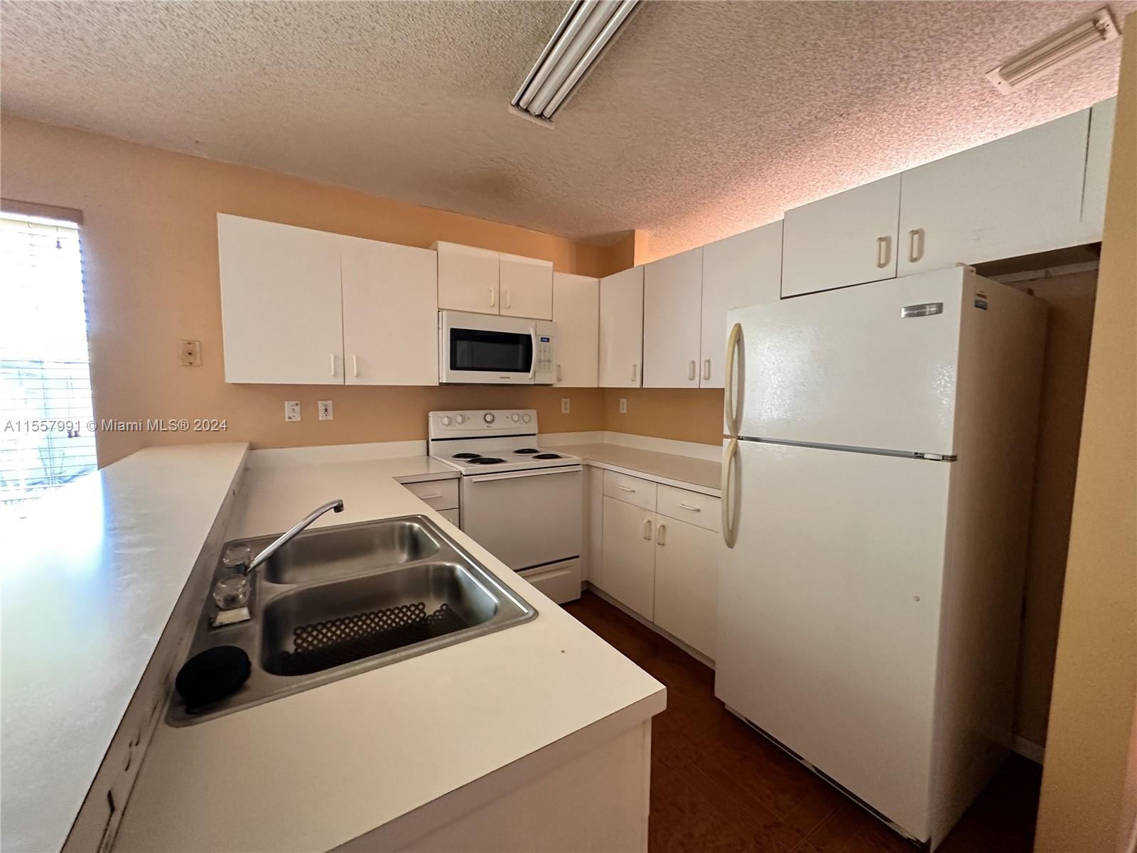 WEITZER SERENA LAKES WEST - Residential