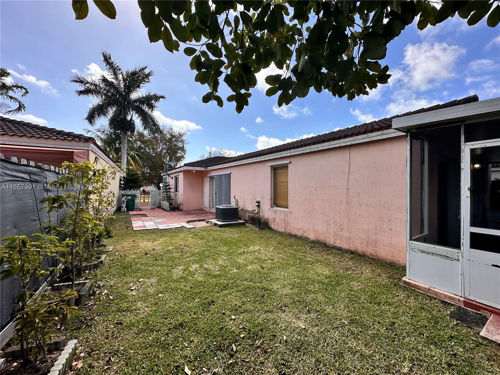 WEITZER SERENA LAKES WEST - Residential
