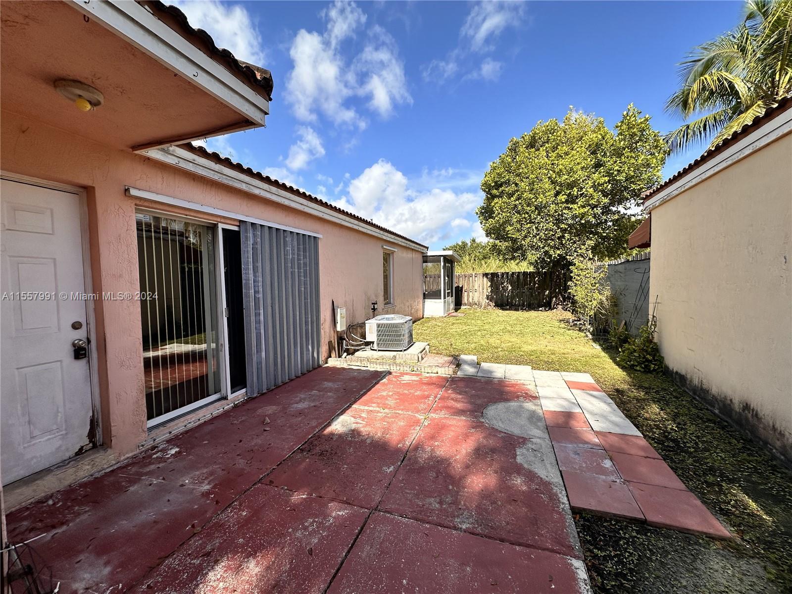 WEITZER SERENA LAKES WEST - Residential