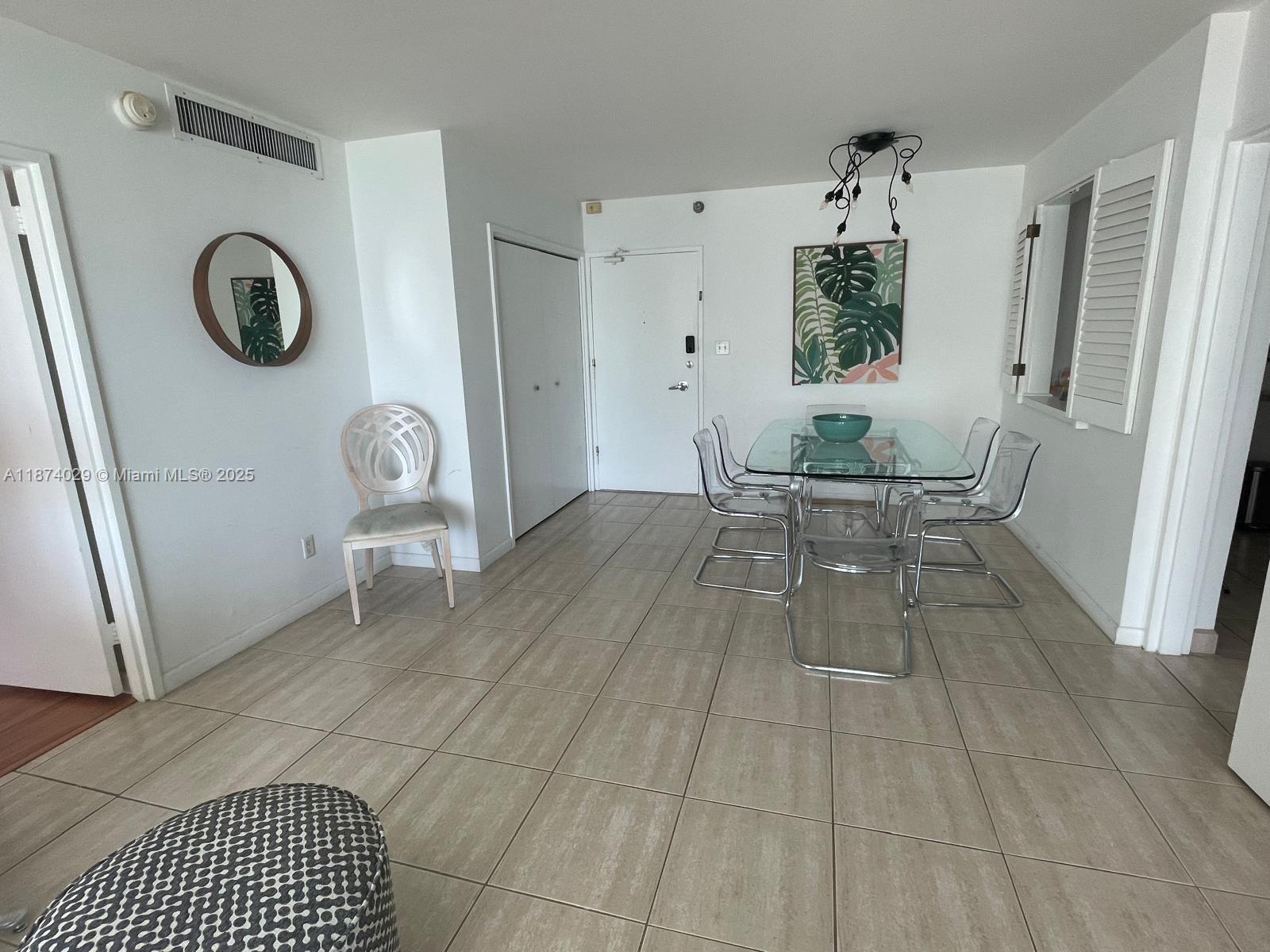 5151 Collins Ave 1525