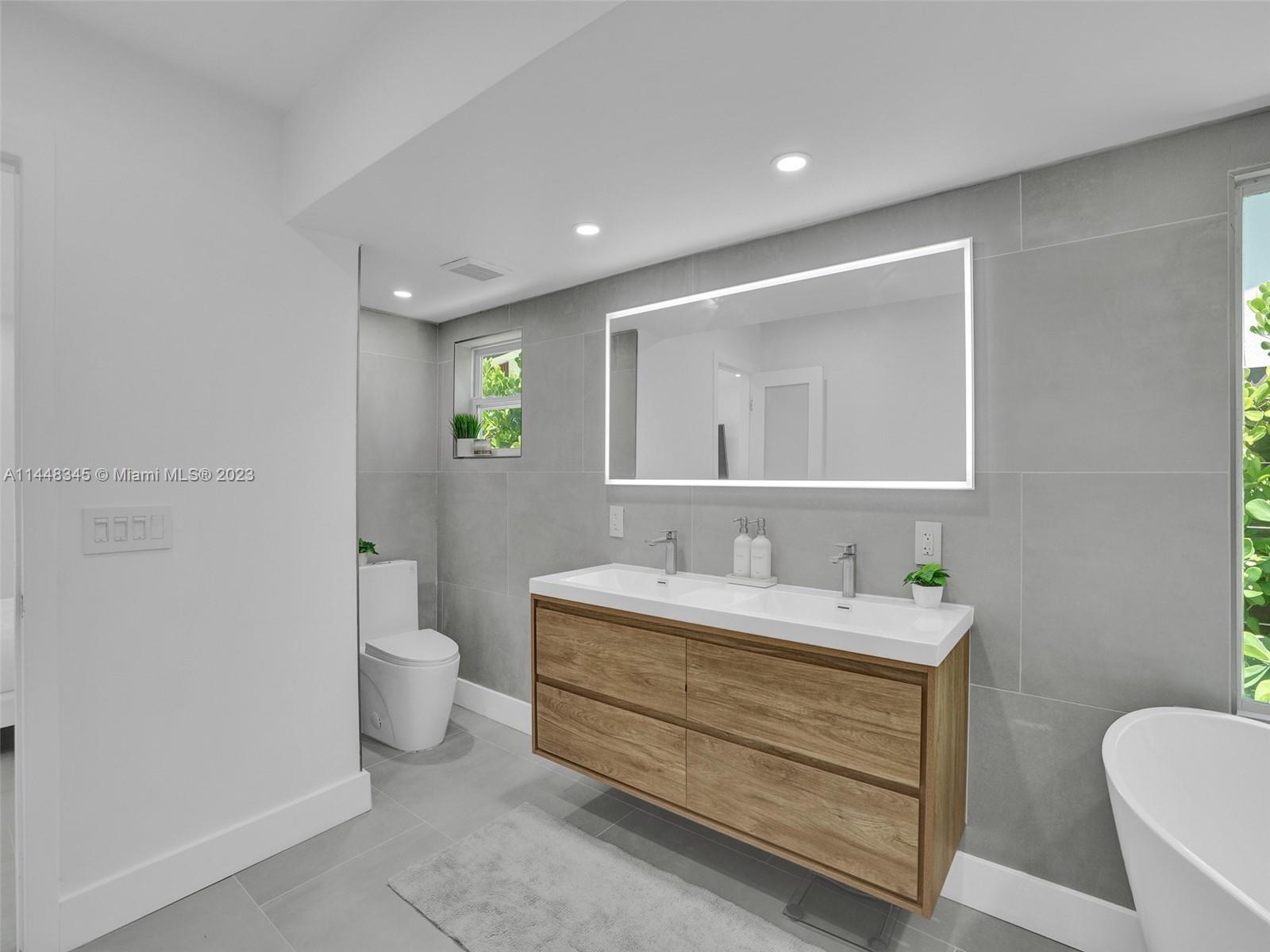 BAY CREST SEC 3 - Residential