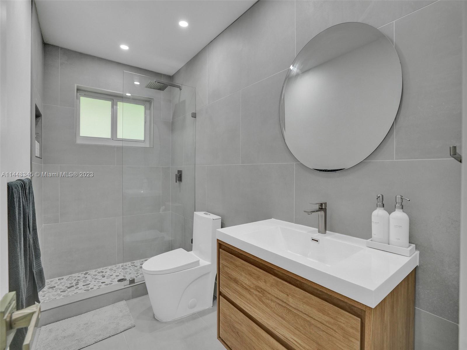 BAY CREST SEC 3 - Residential