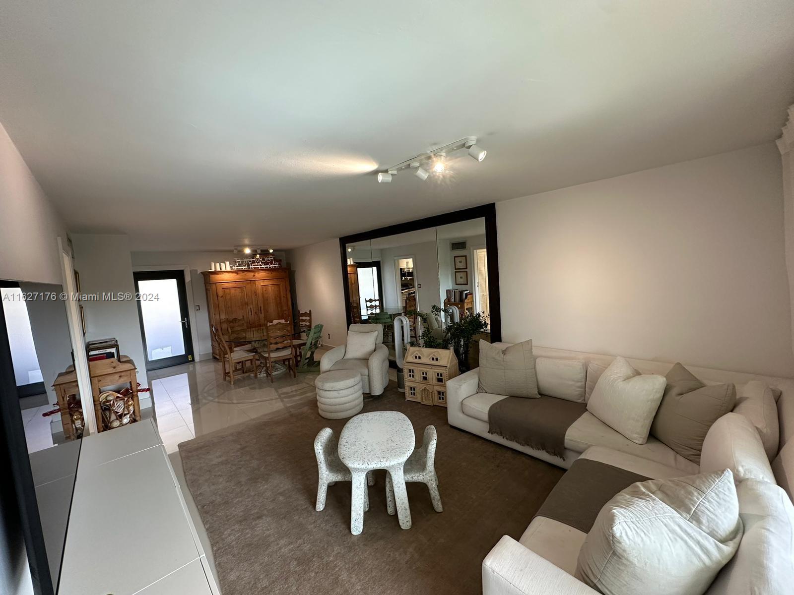 EDGEWATER EAST CONDO APTS - Residential Lease