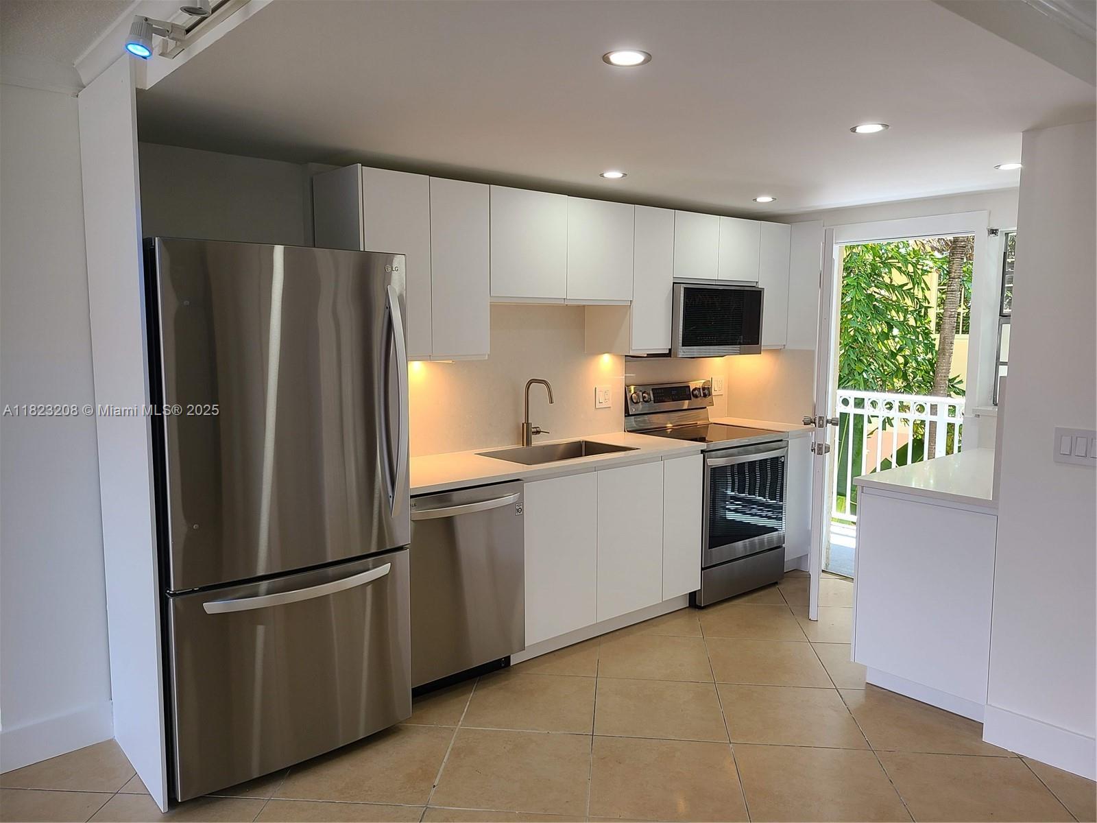 1575 Euclid Ave 203, Miami Beach, Miami-Dade County, Florida - 1 Bedrooms  
1 Bathrooms - 