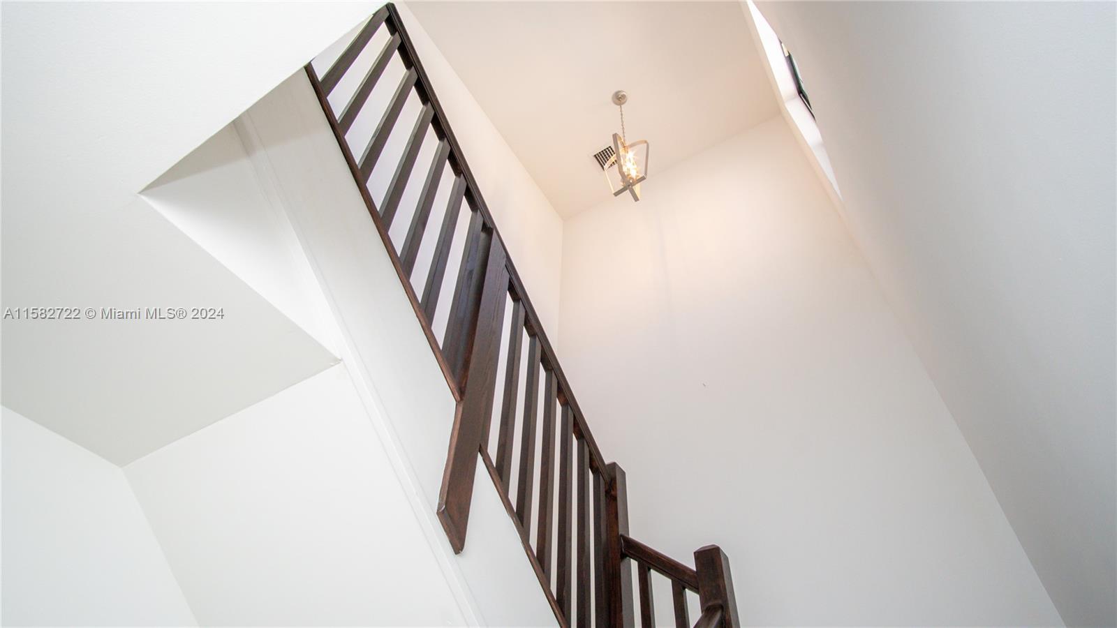 DOWNTOWN DORAL DUTCHER - Residential