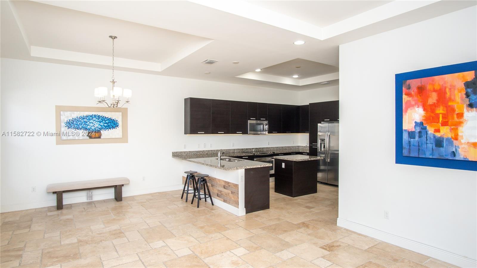 DOWNTOWN DORAL DUTCHER - Residential