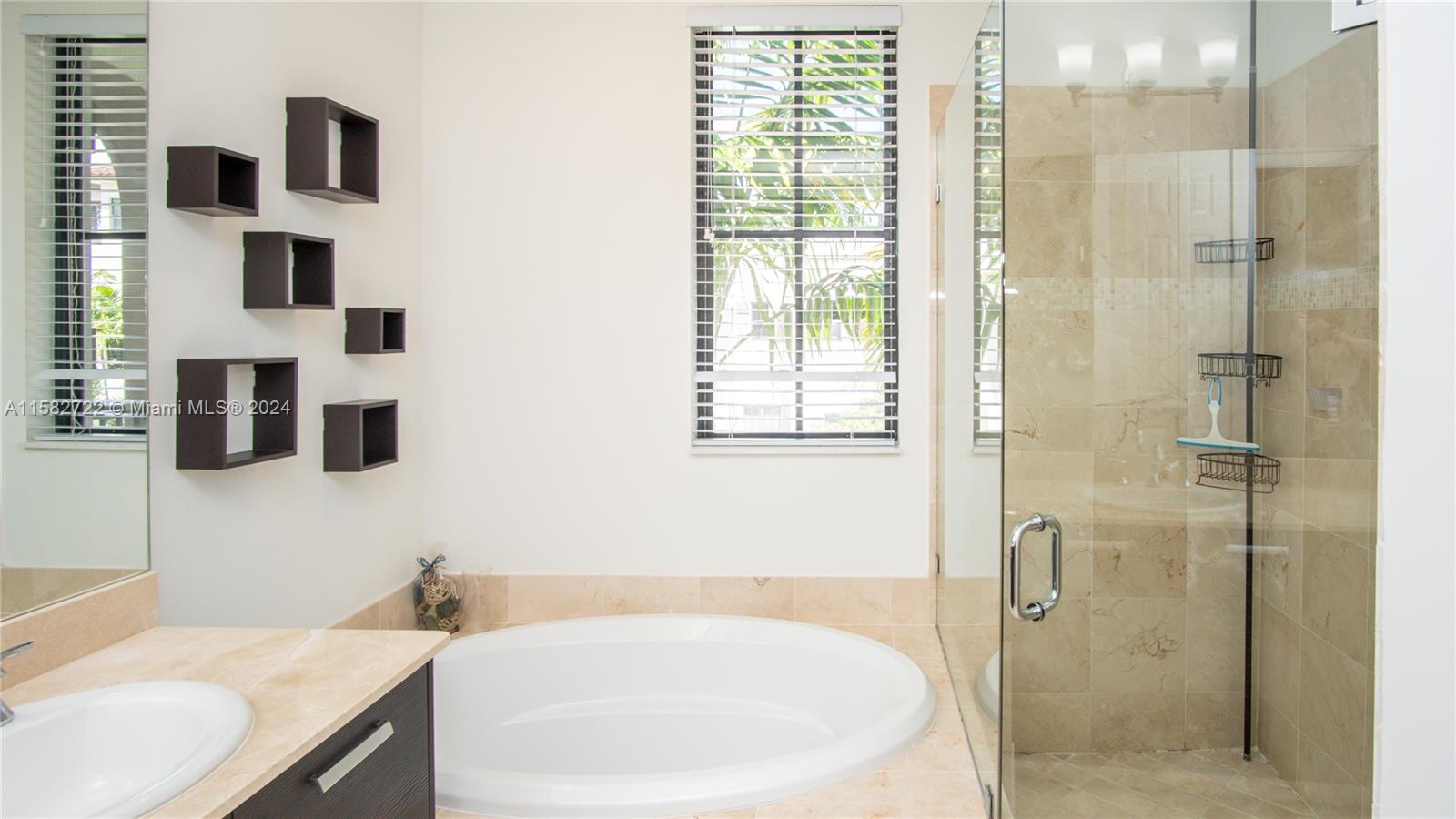 DOWNTOWN DORAL DUTCHER - Residential