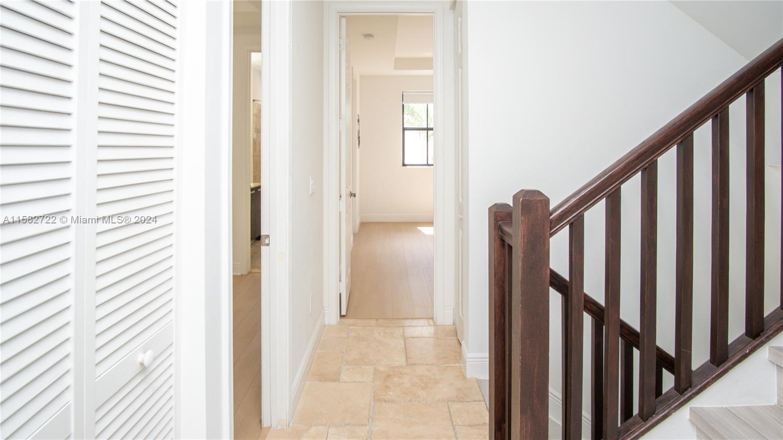 DOWNTOWN DORAL DUTCHER - Residential