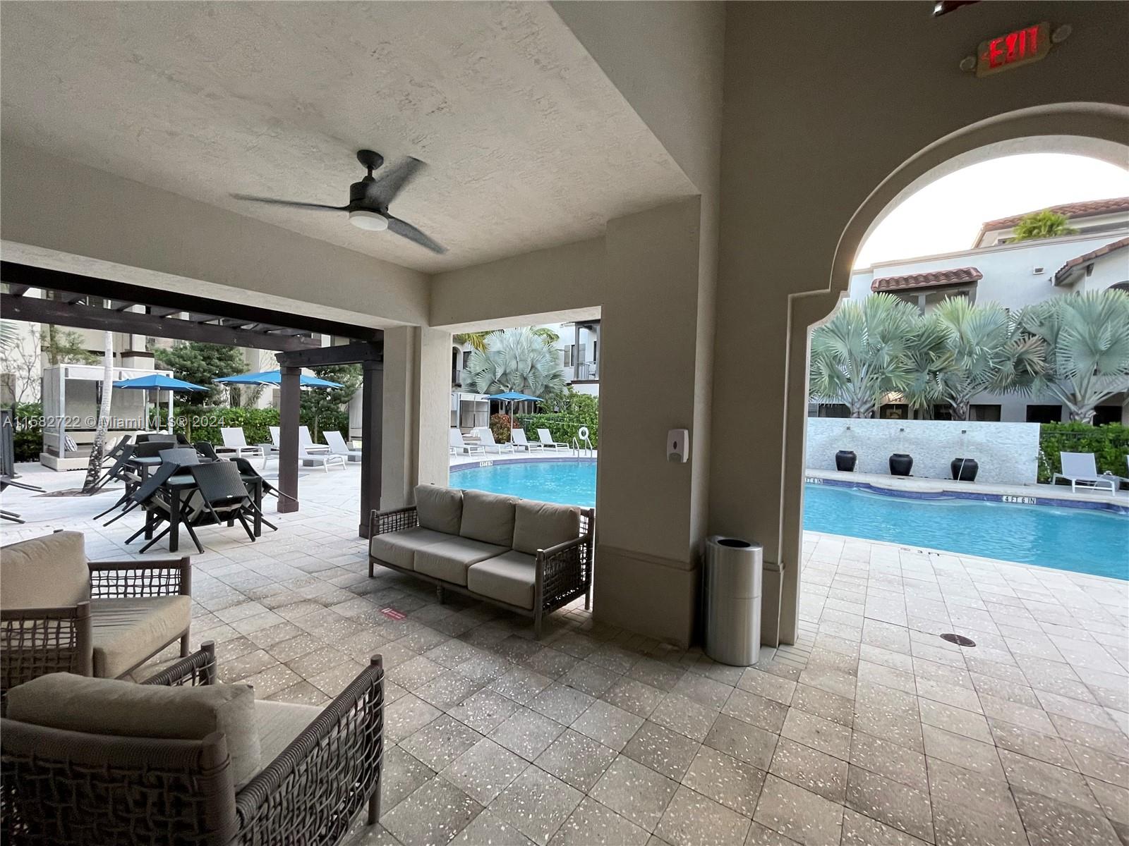 DOWNTOWN DORAL DUTCHER - Residential