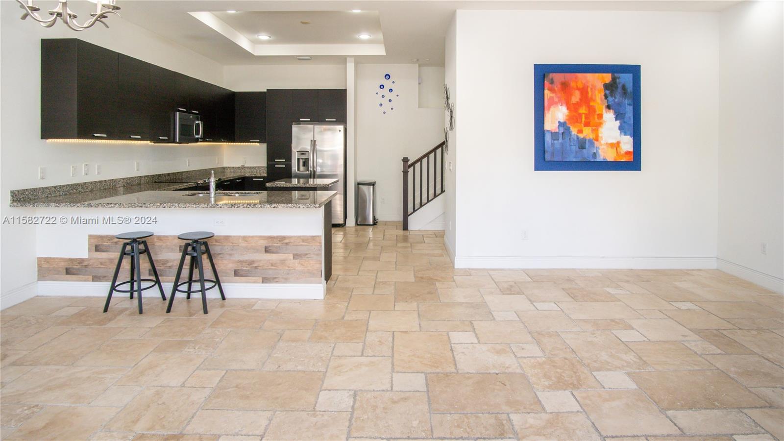 DOWNTOWN DORAL DUTCHER - Residential