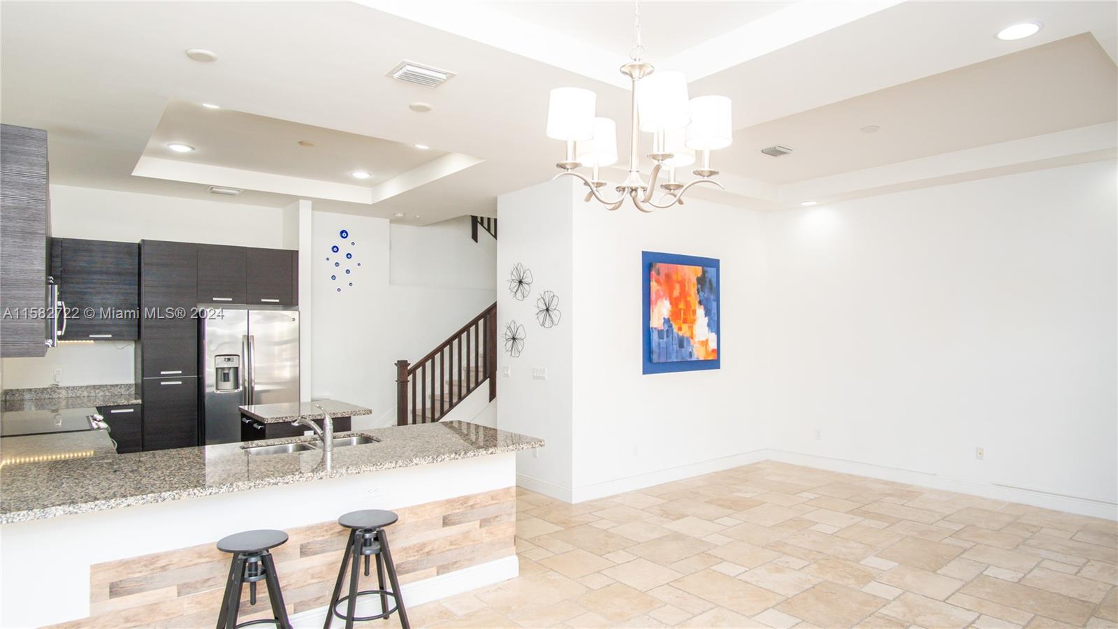 DOWNTOWN DORAL DUTCHER - Residential