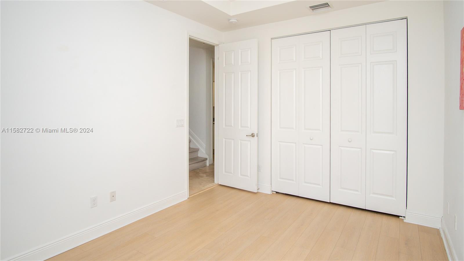 DOWNTOWN DORAL DUTCHER - Residential