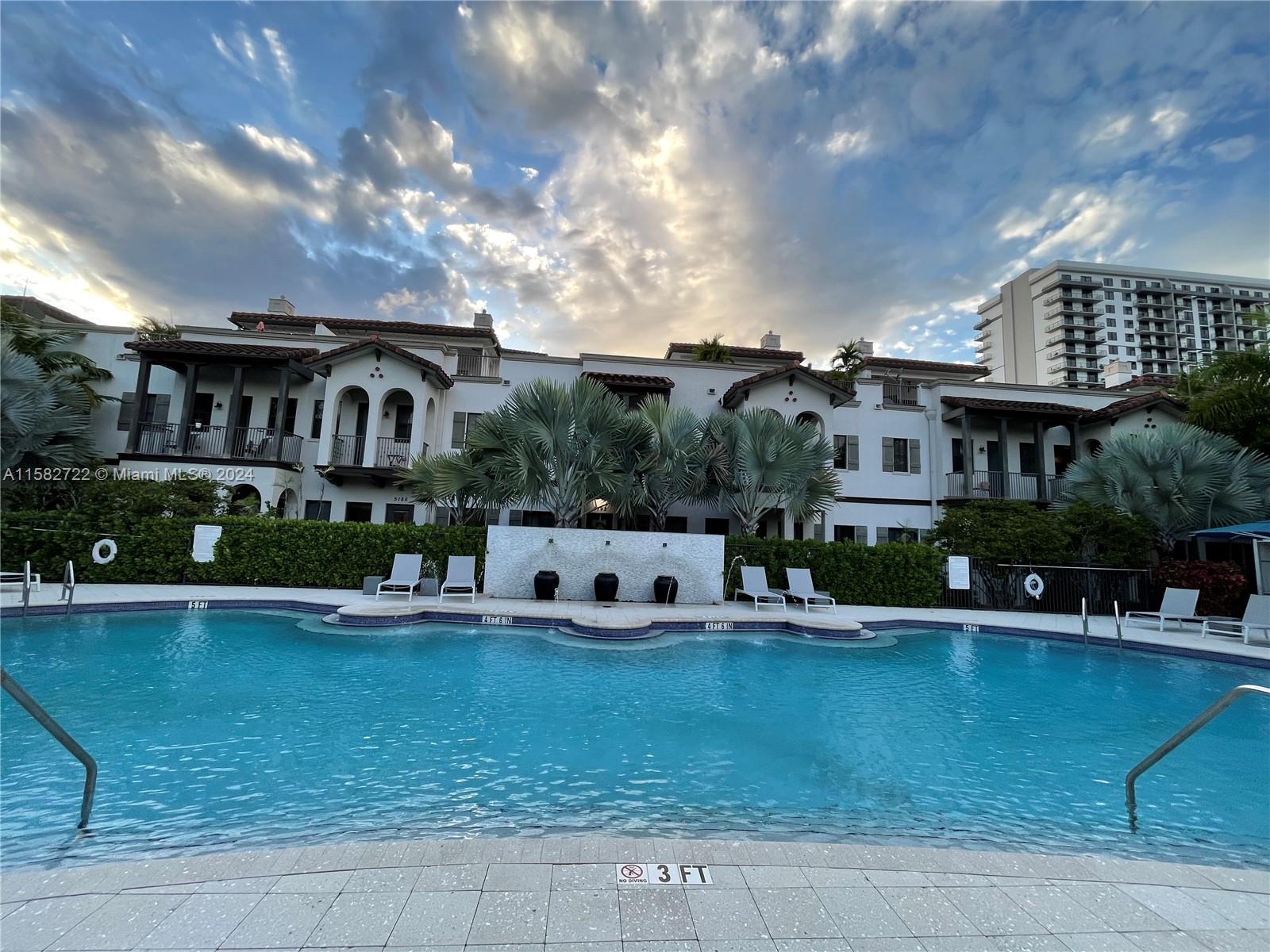 DOWNTOWN DORAL DUTCHER - Residential