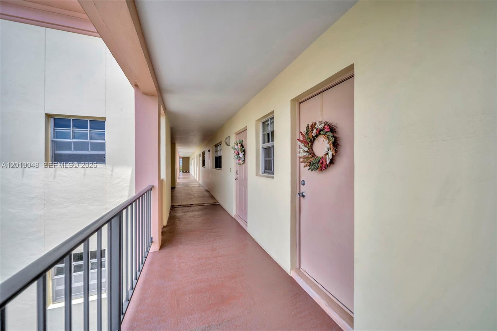 BRIARWOOD CLUB CONDO 3 - Residential