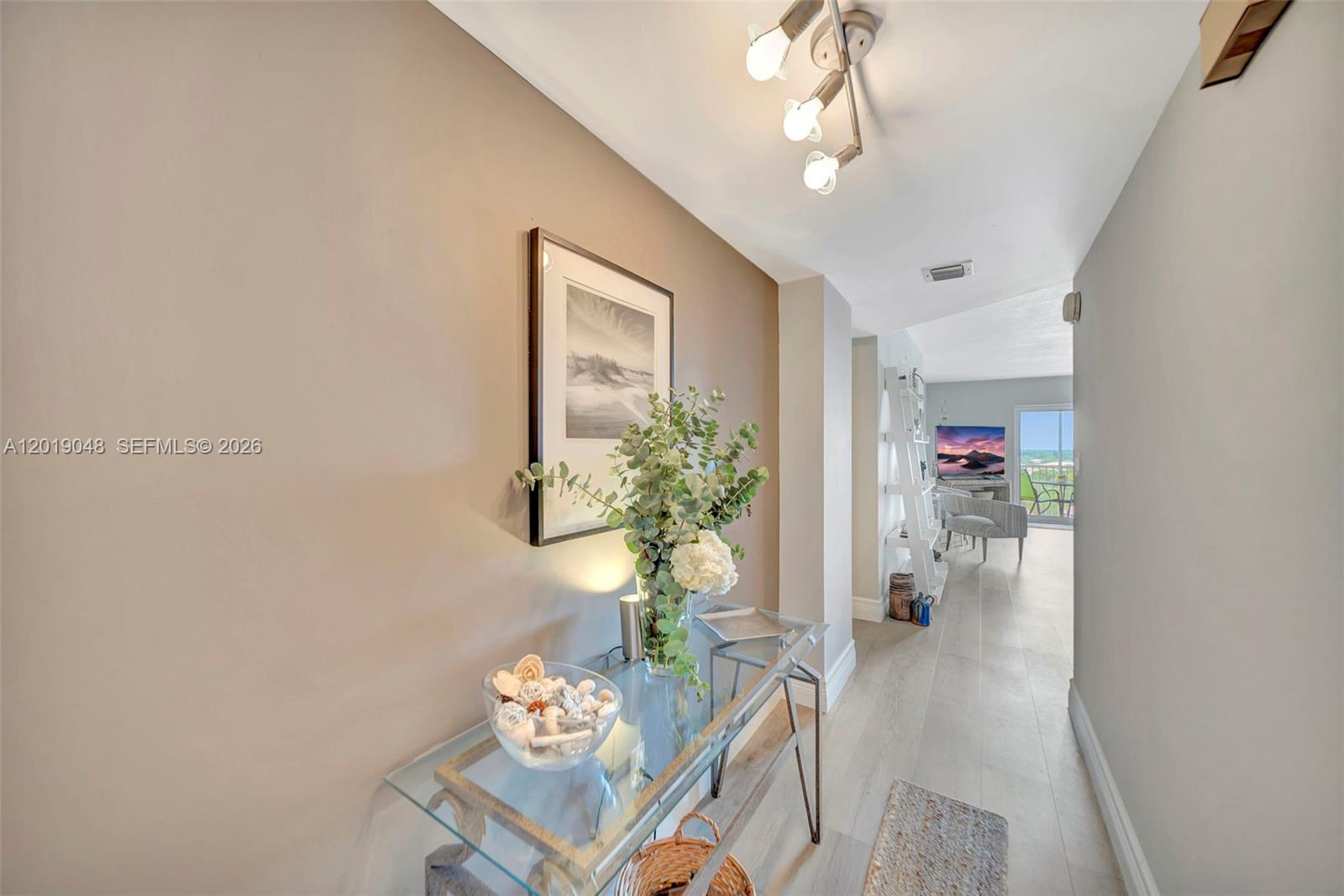 BRIARWOOD CLUB CONDO 3 - Residential
