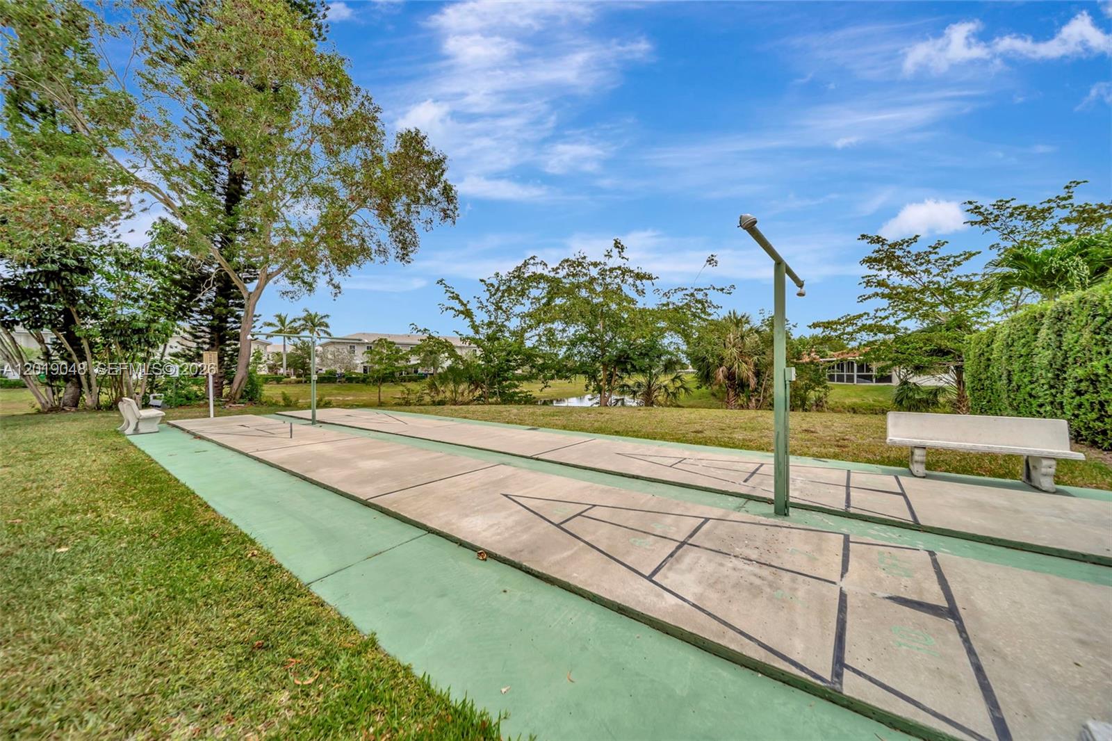 BRIARWOOD CLUB CONDO 3 - Residential
